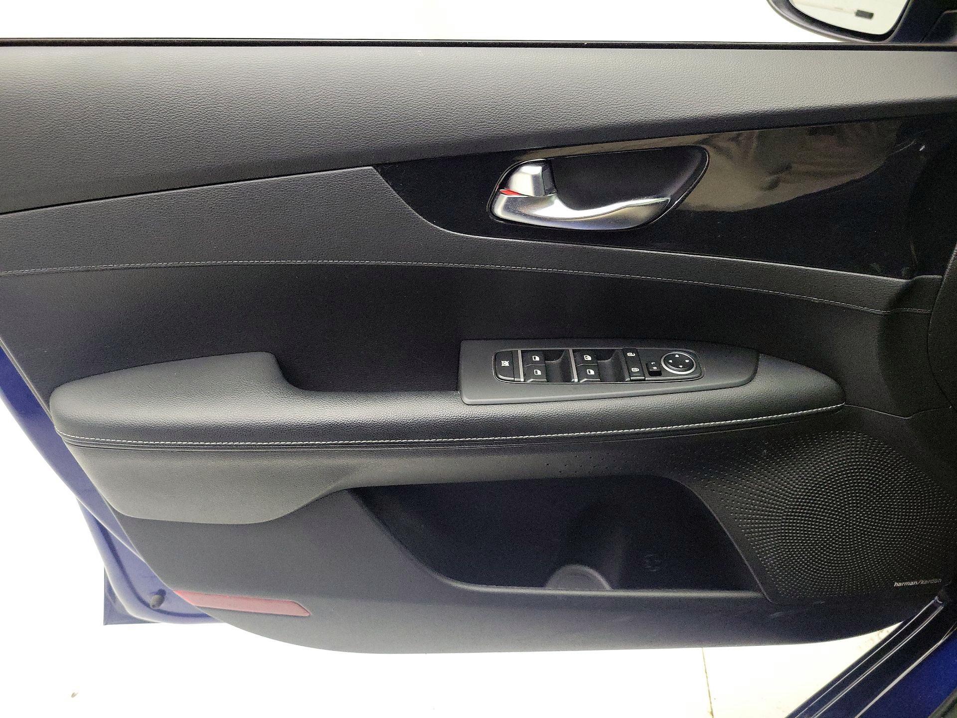 Thumbnail: 2021 Kia Forte - 12