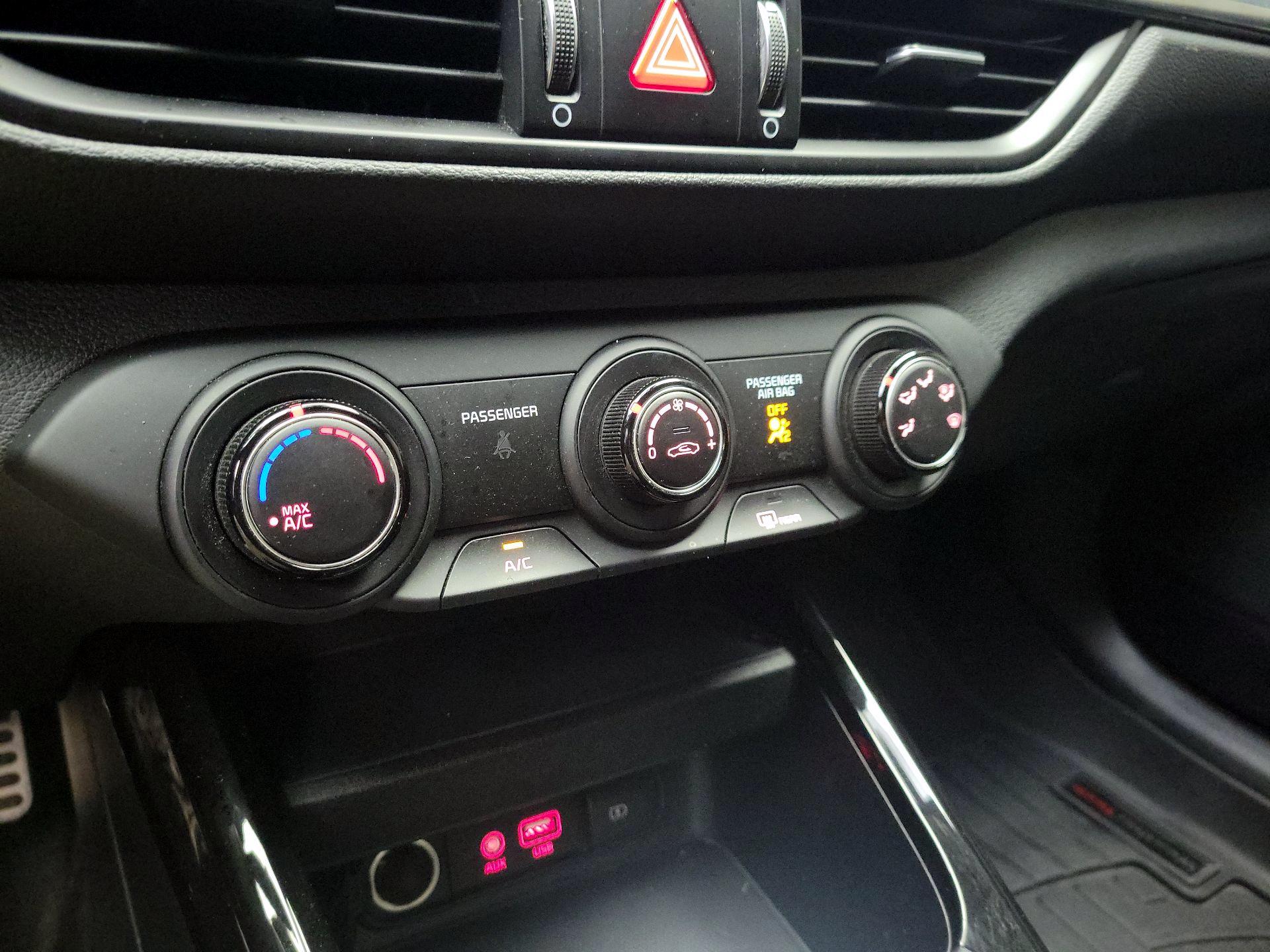 Thumbnail: 2021 Kia Forte - 15