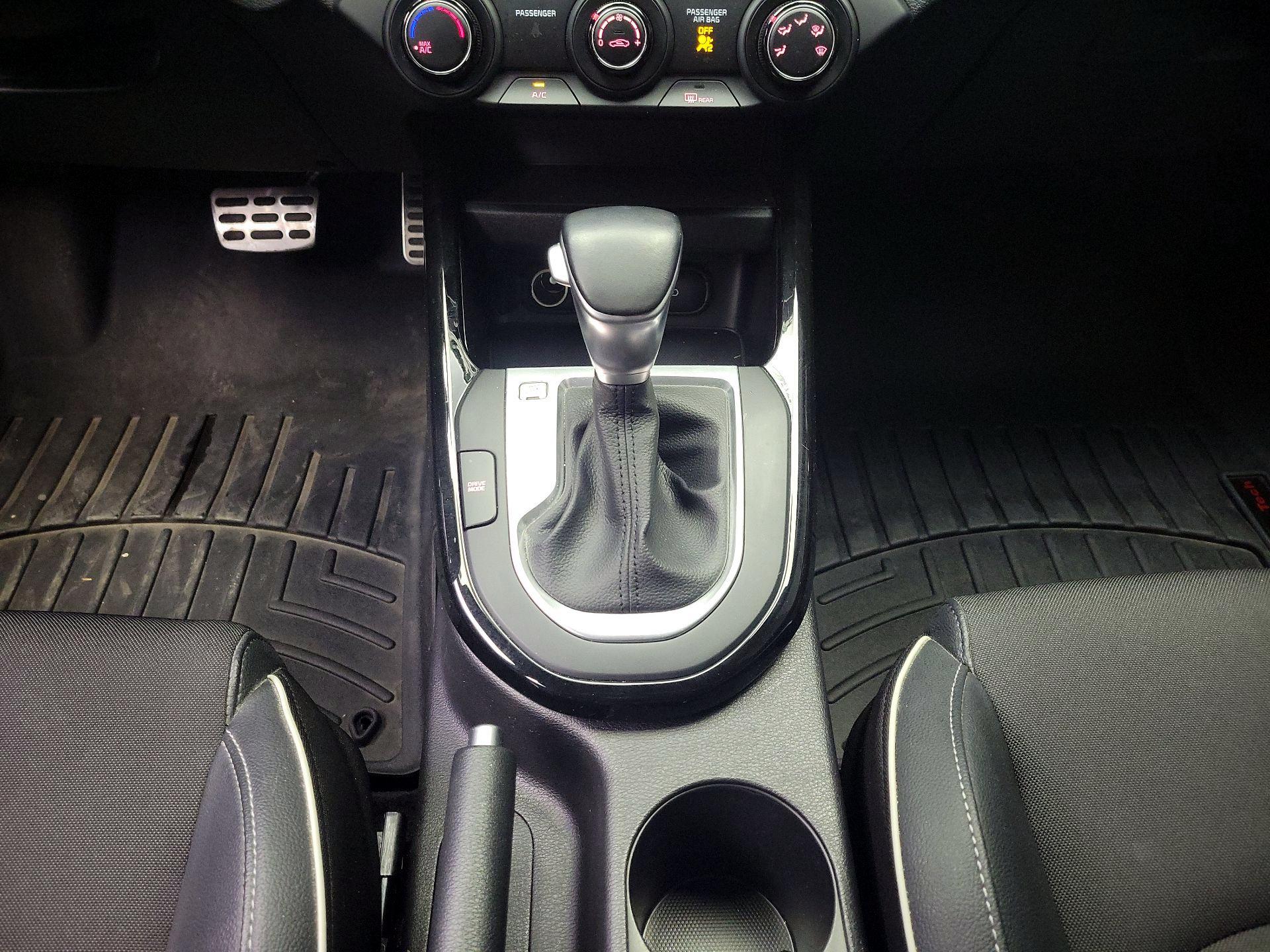 Thumbnail: 2021 Kia Forte - 16