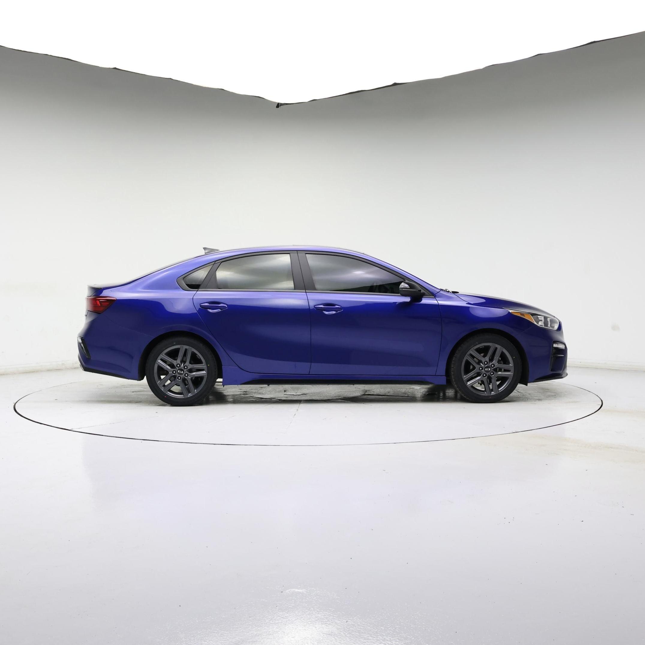 Thumbnail: 2021 Kia Forte - 3