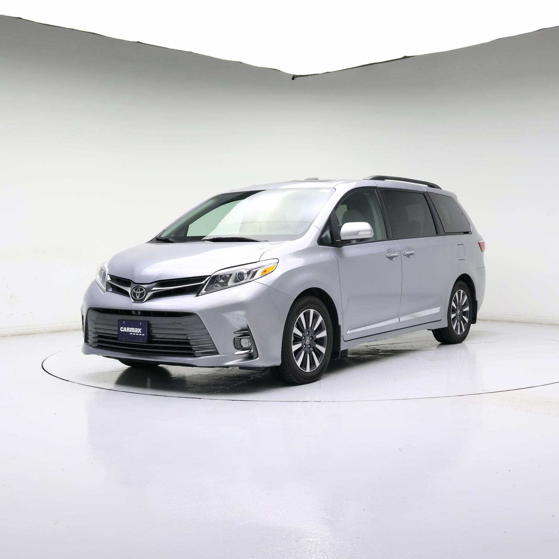 Thumbnail: 2018 Toyota Sienna - 4