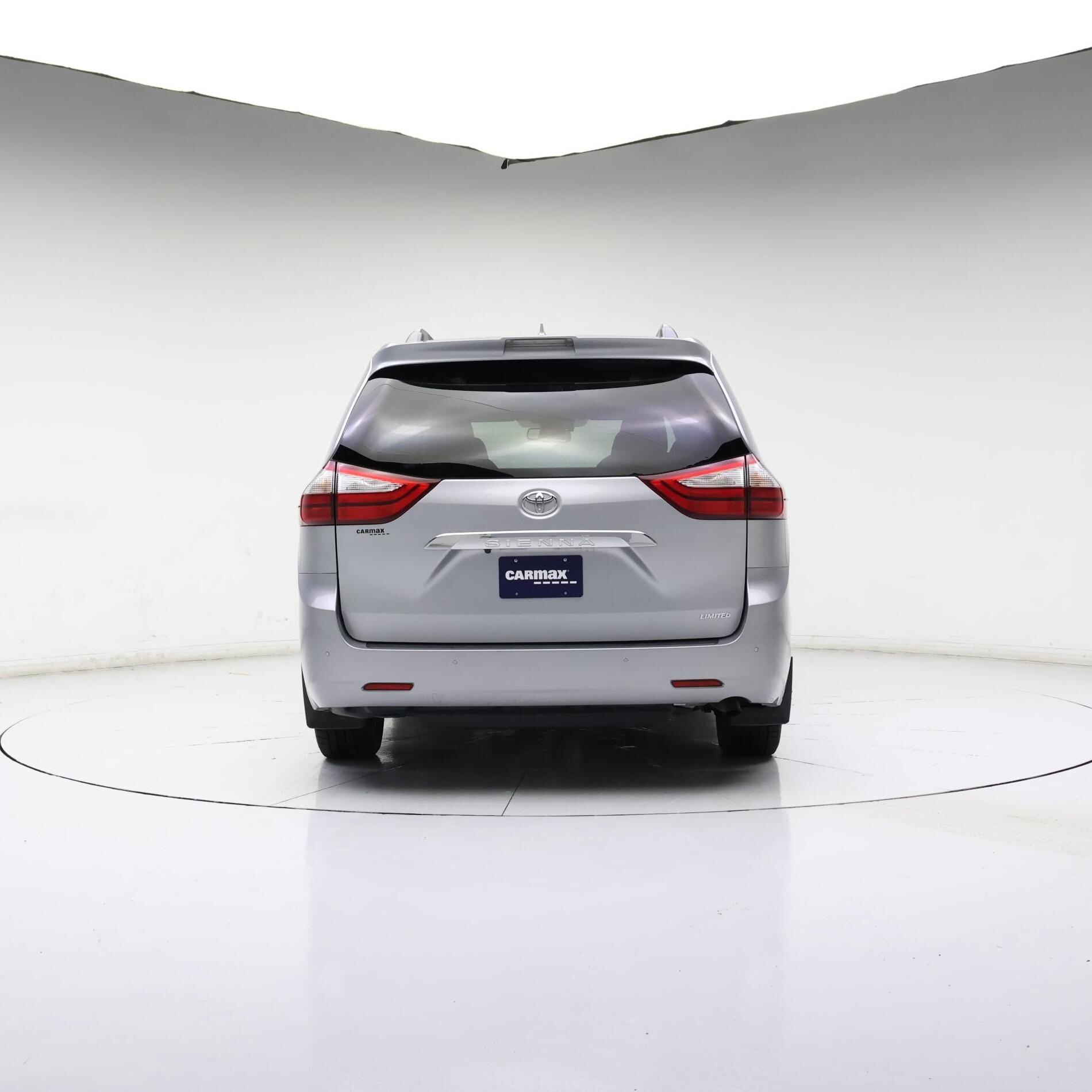 Thumbnail: 2018 Toyota Sienna - 6