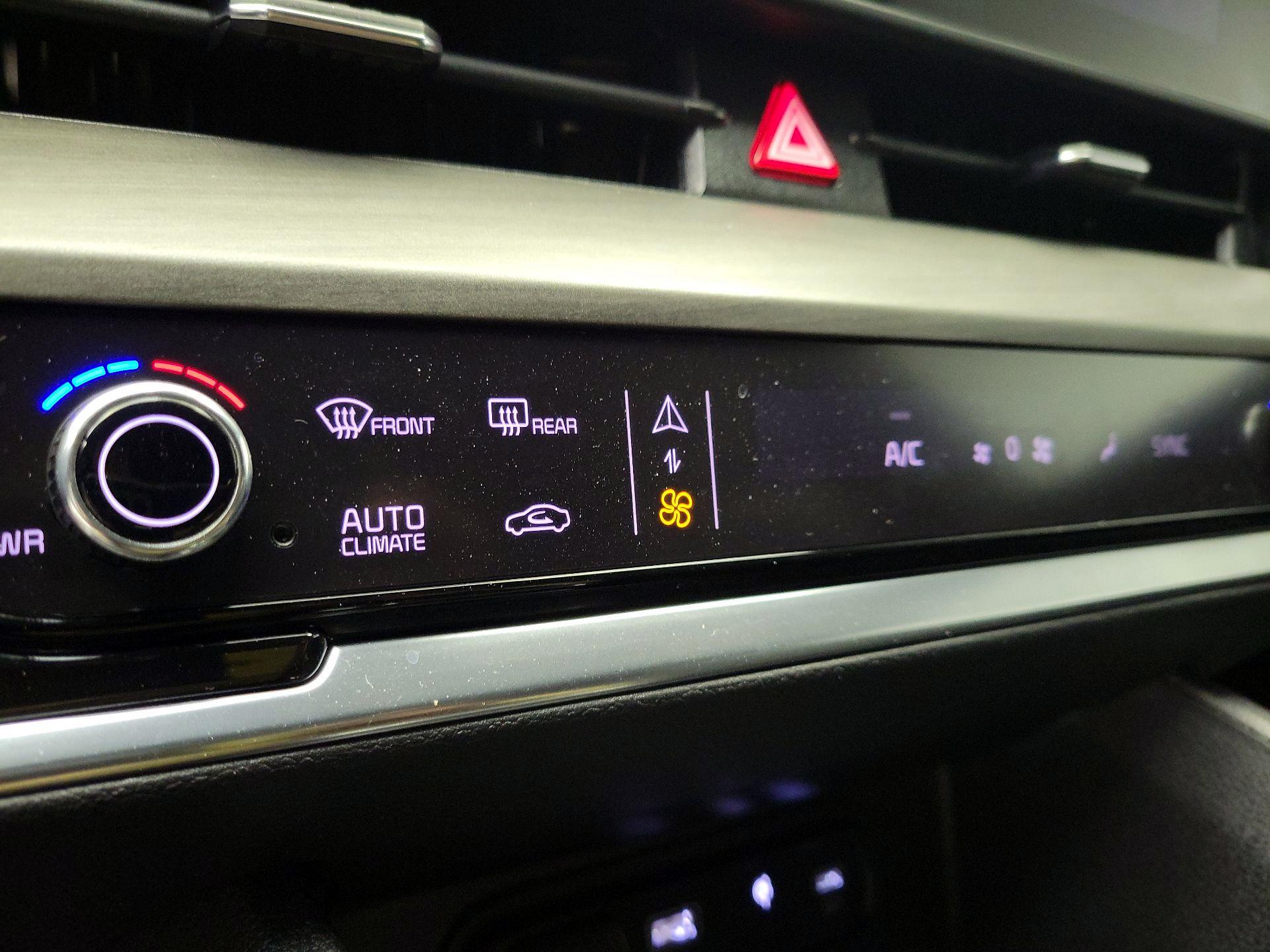 Thumbnail: 2023 Kia Sportage - 17