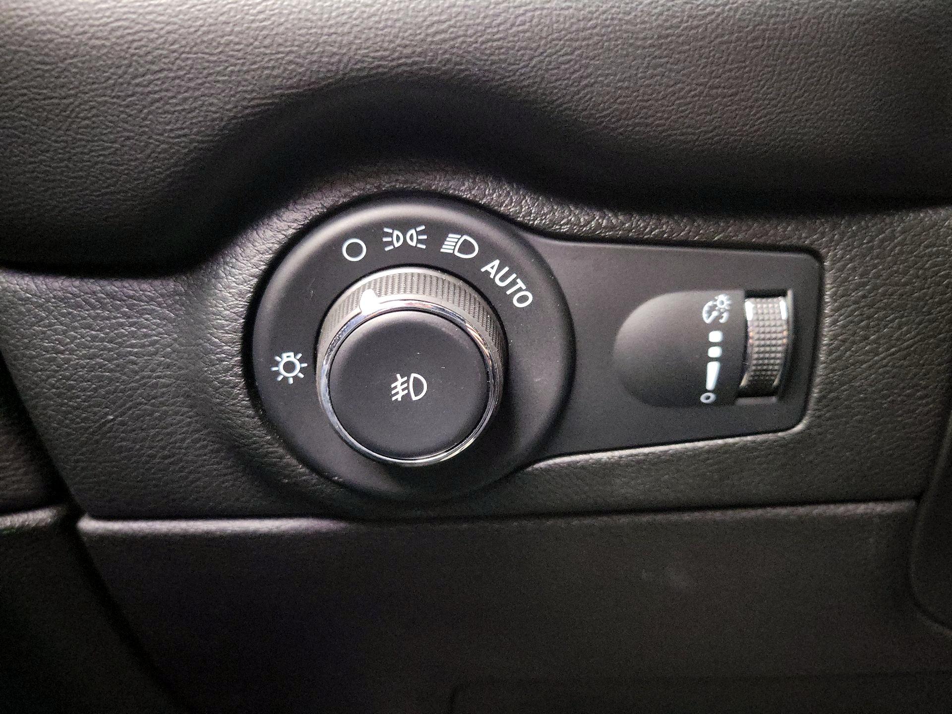 Thumbnail: 2022 Dodge Durango - 13