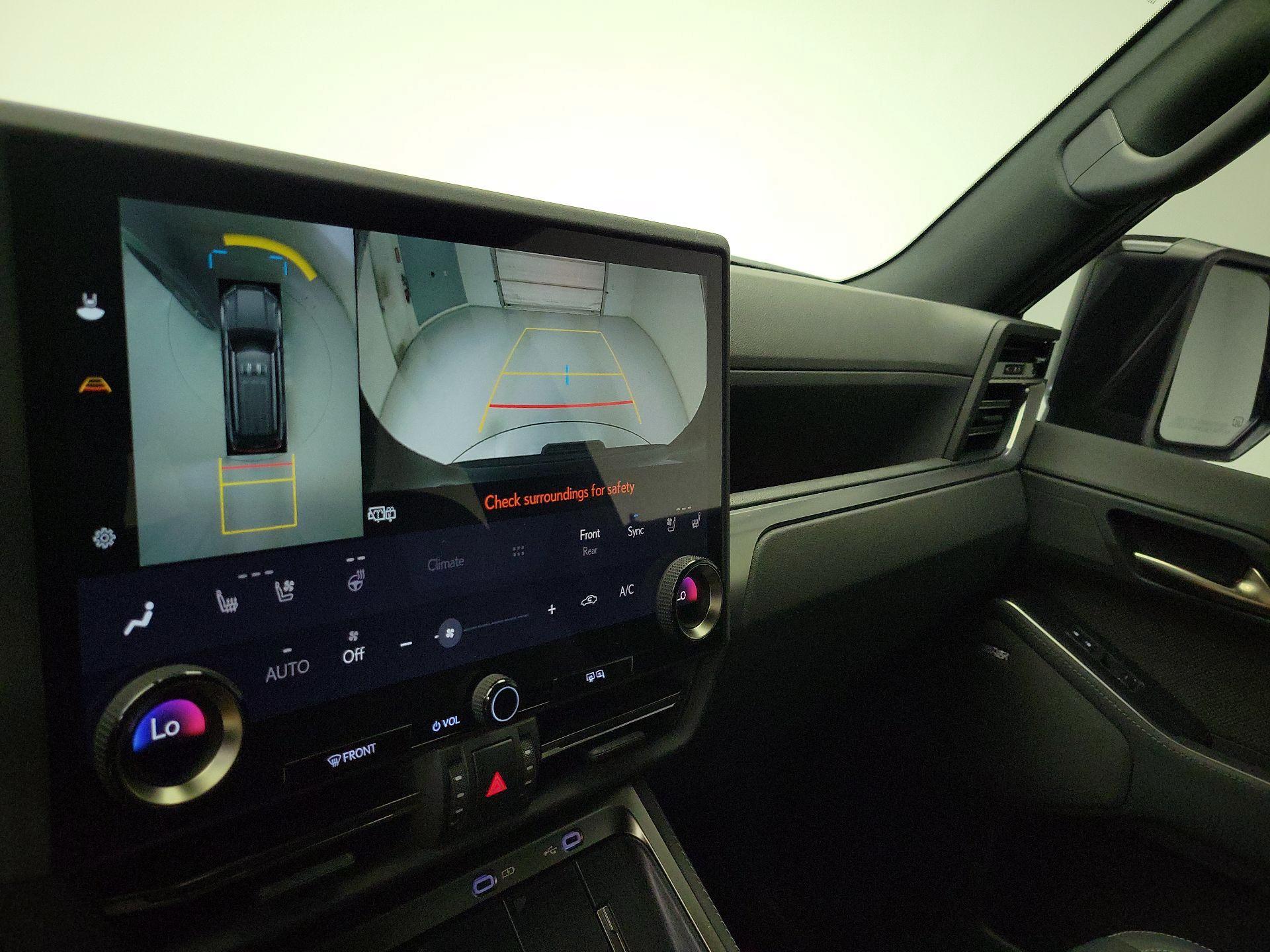 Thumbnail: 2024 Lexus GX - 15