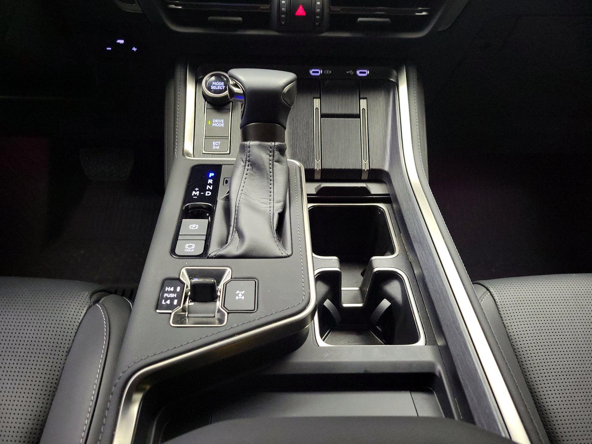 Thumbnail: 2024 Lexus GX - 18