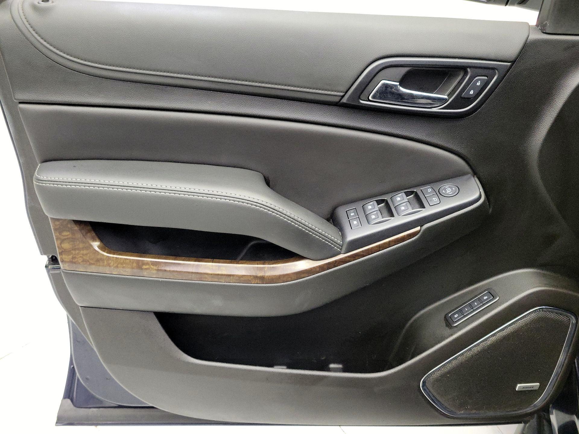 Thumbnail: 2020 Chevrolet Suburban - 12