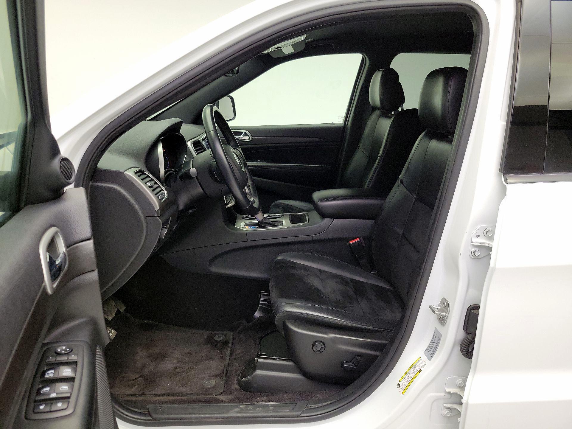 Thumbnail: 2018 Jeep Grand Cherokee - 11