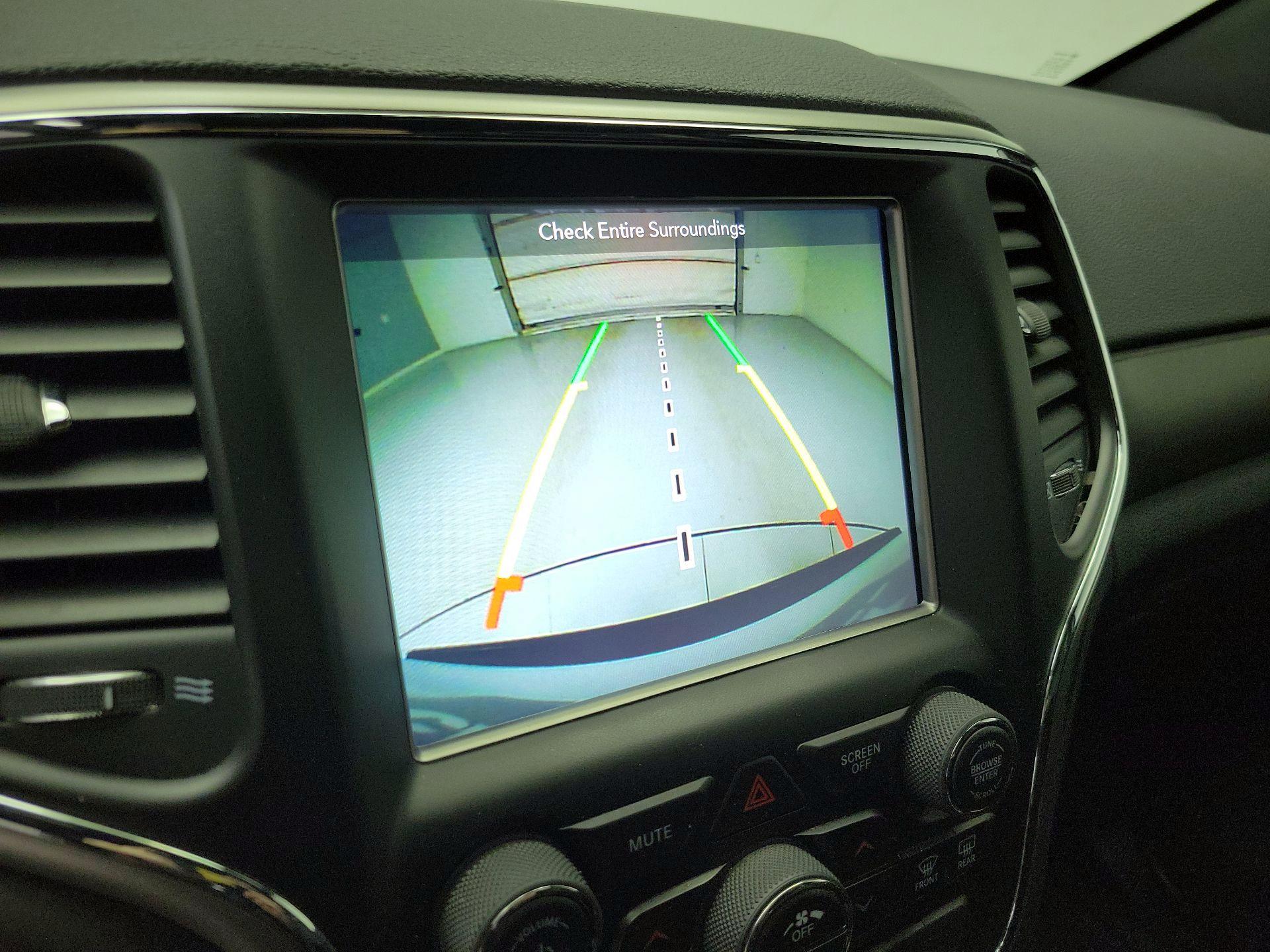 Thumbnail: 2018 Jeep Grand Cherokee - 15