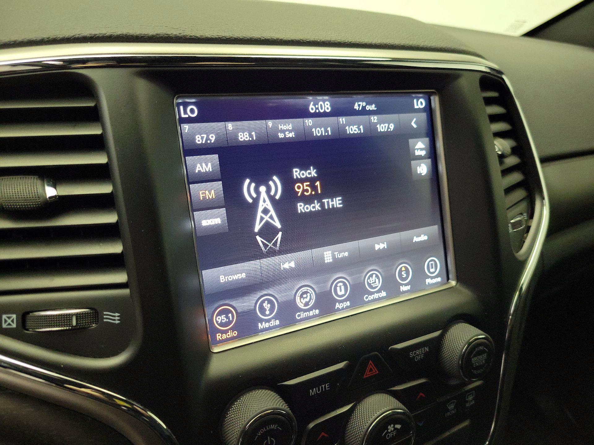 Thumbnail: 2018 Jeep Grand Cherokee - 16