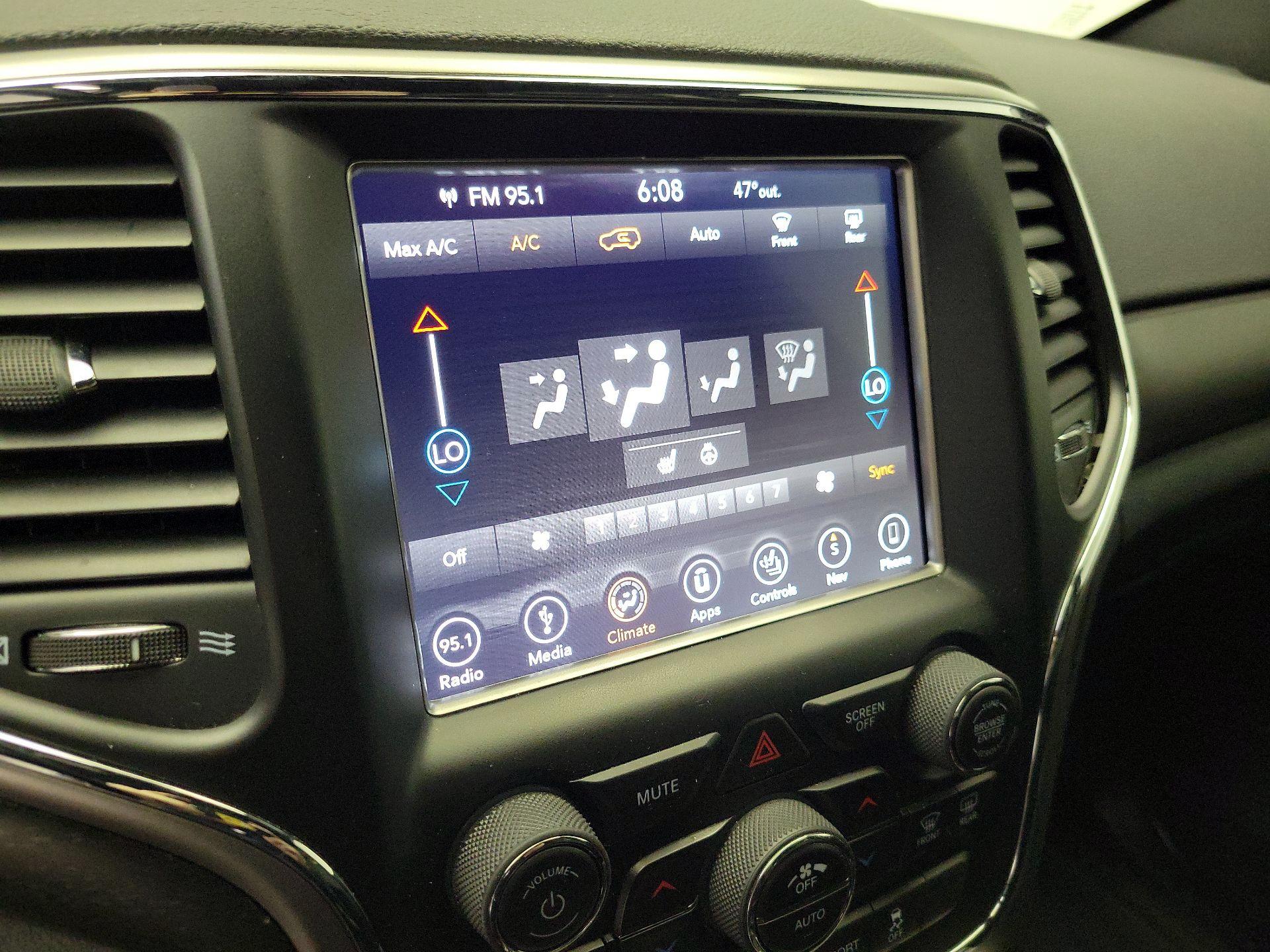 Thumbnail: 2018 Jeep Grand Cherokee - 17