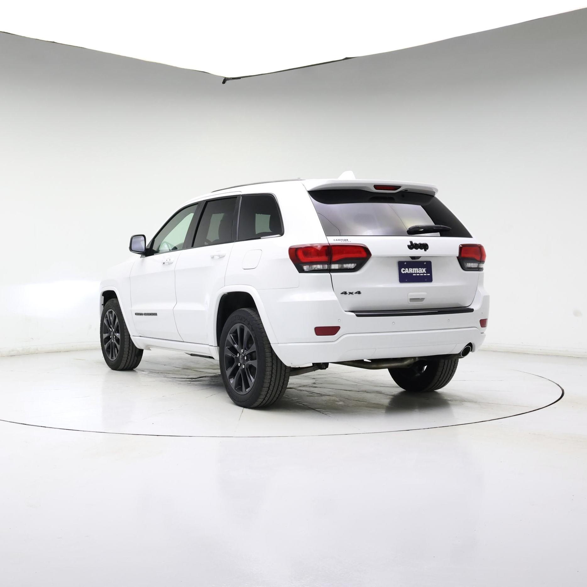 Thumbnail: 2018 Jeep Grand Cherokee - 2