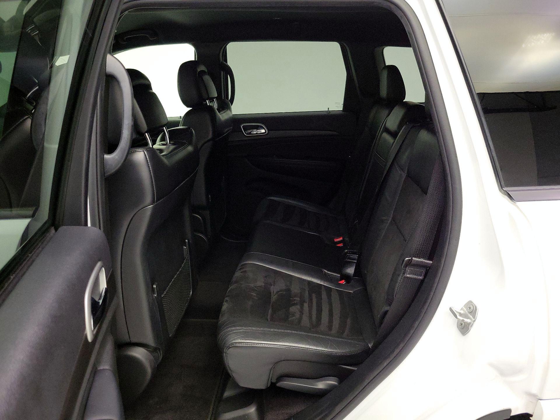 Thumbnail: 2018 Jeep Grand Cherokee - 20