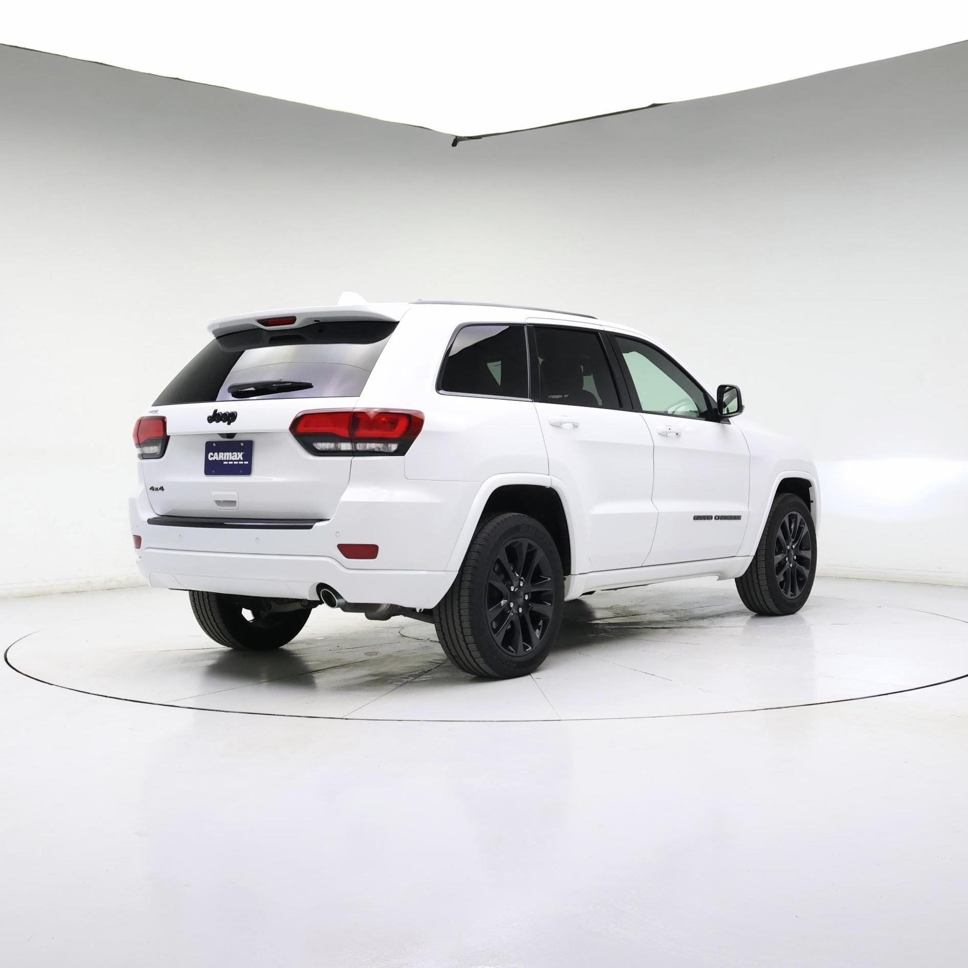 Thumbnail: 2018 Jeep Grand Cherokee - 8