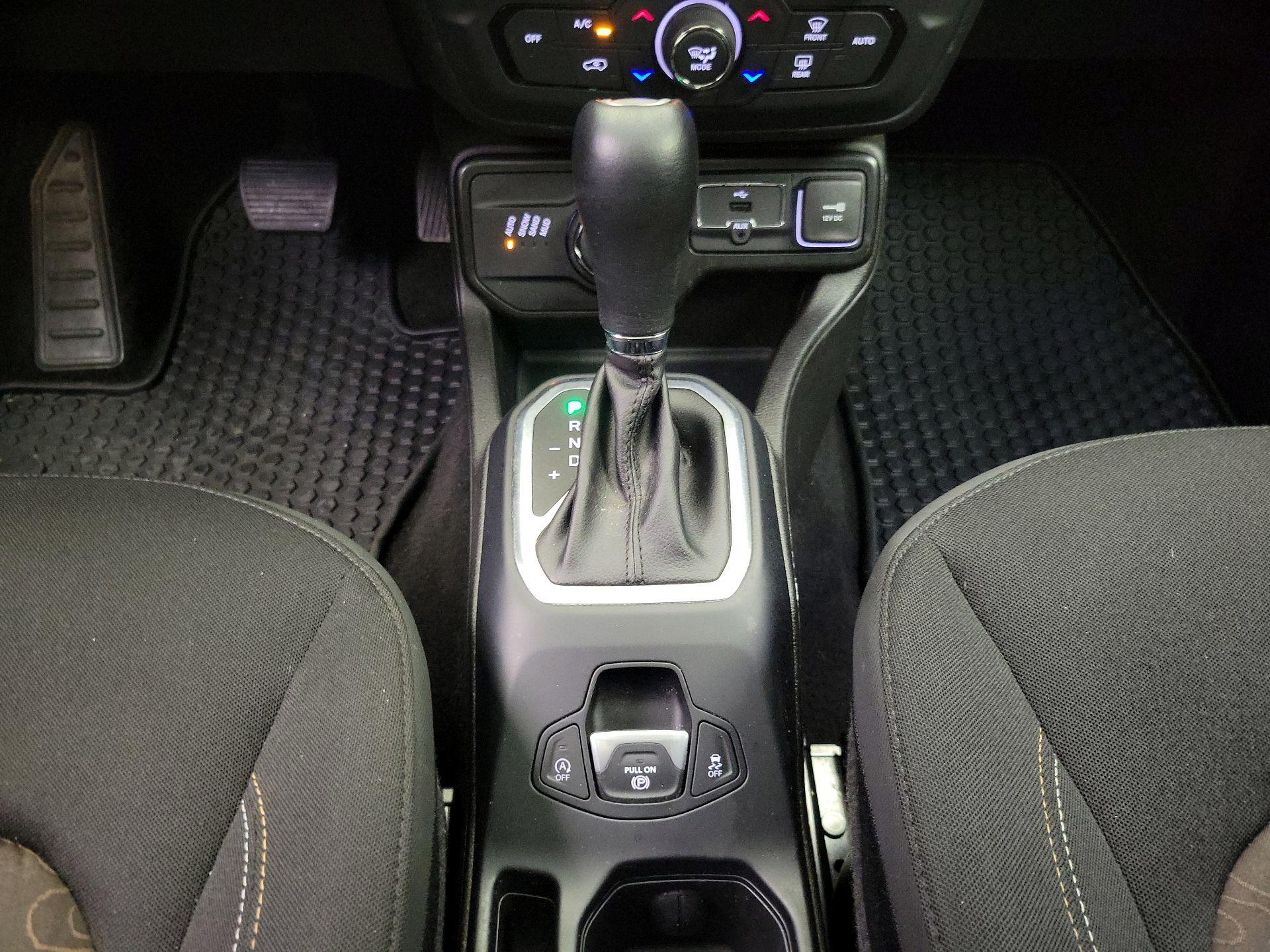 Thumbnail: 2023 Jeep Renegade - 18