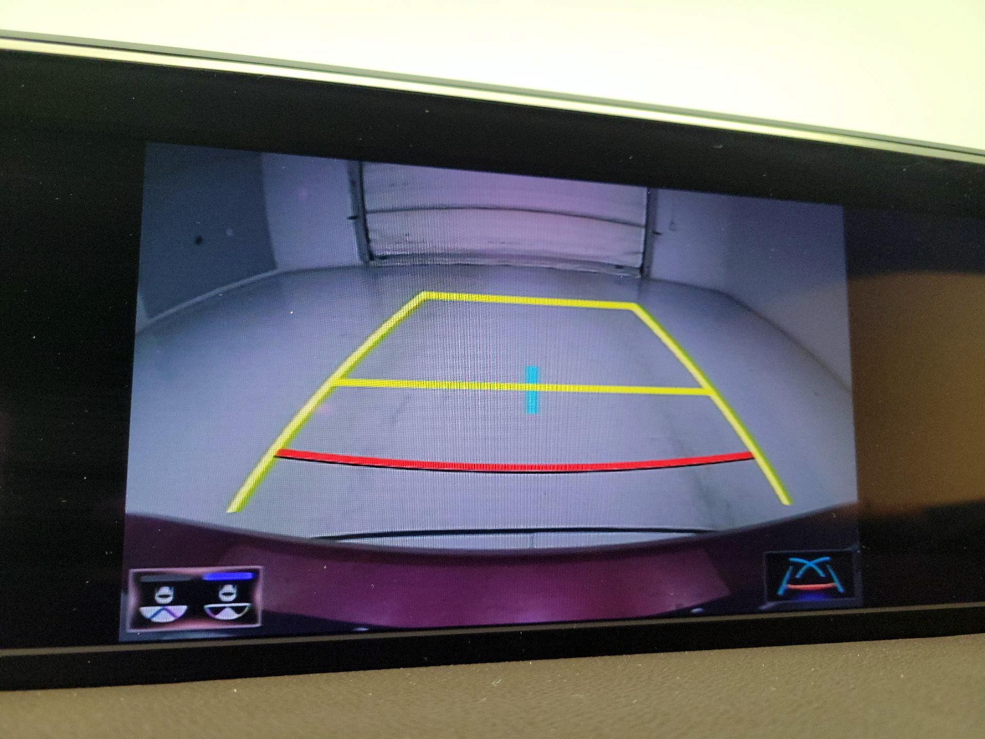 Thumbnail: 2020 Lexus ES - 13