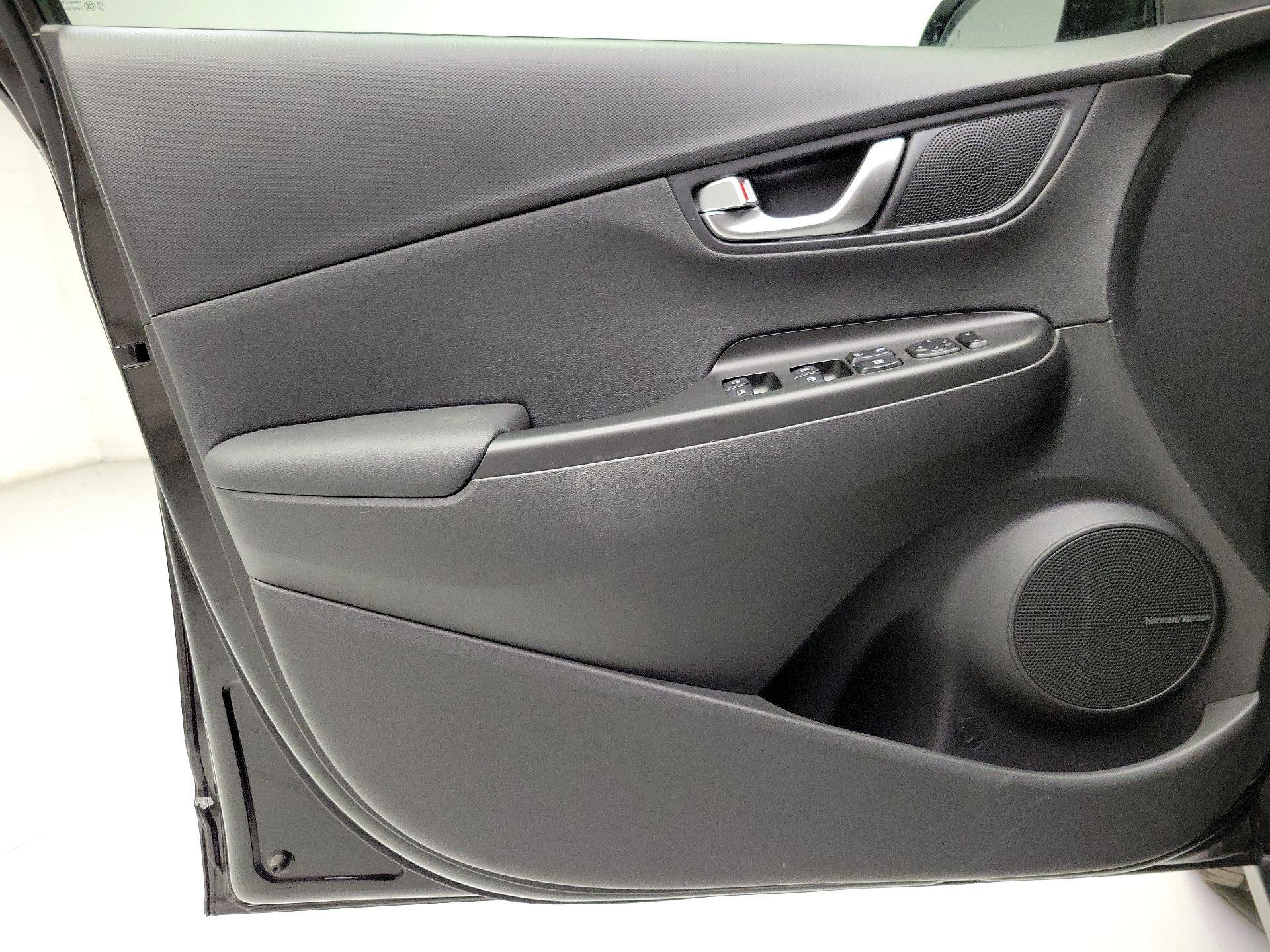 Thumbnail: 2022 Hyundai Kona - 12