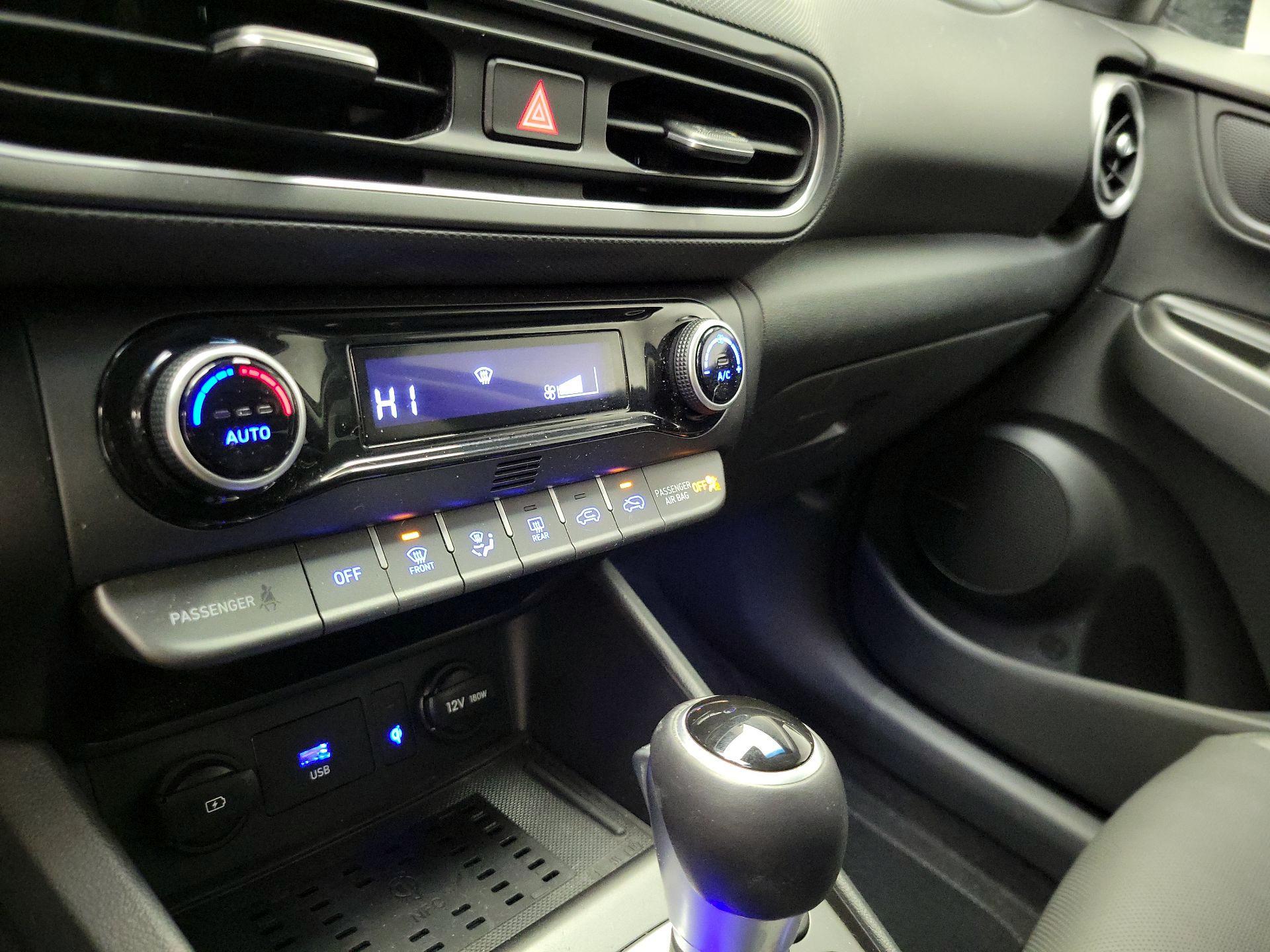 Thumbnail: 2022 Hyundai Kona - 17