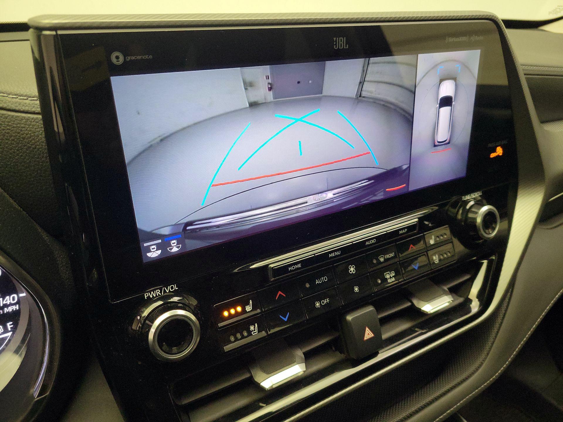 Thumbnail: 2020 Toyota Highlander - 15