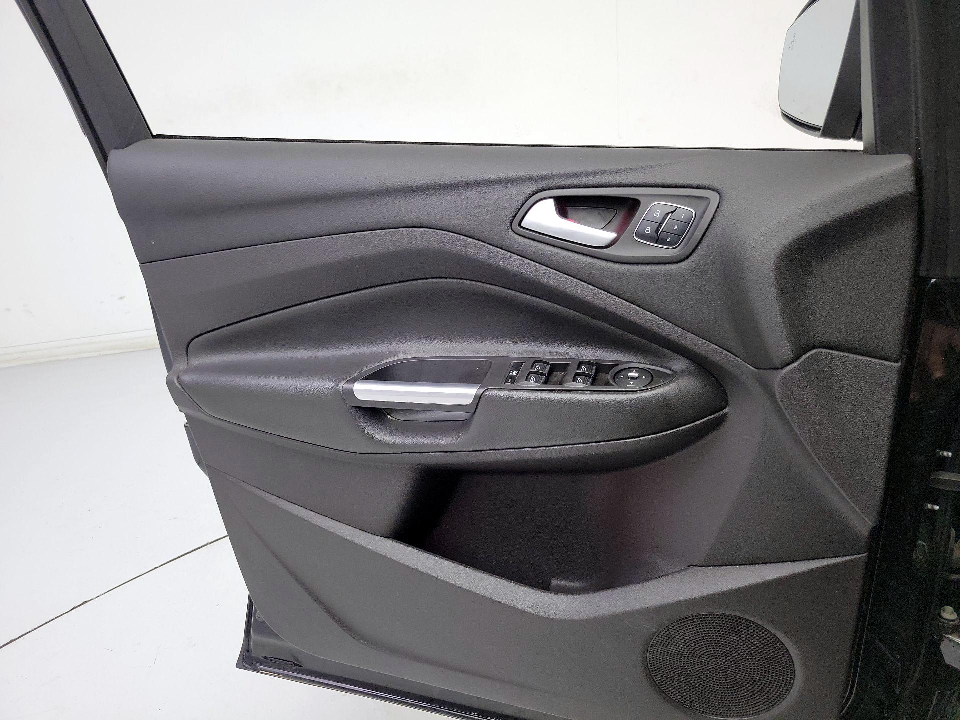 Thumbnail: 2015 Ford Escape - 12