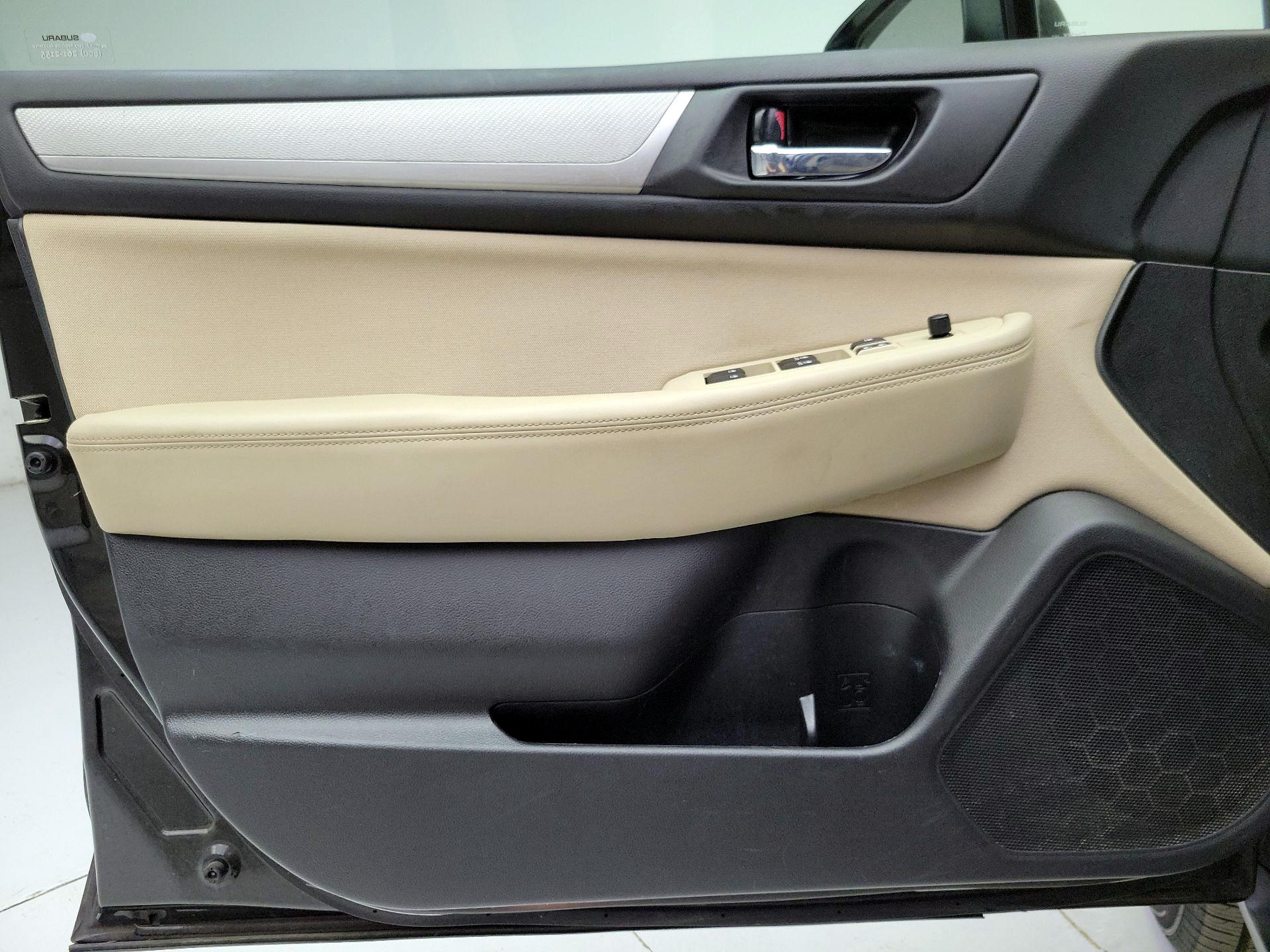 Thumbnail: 2017 Subaru Outback - 12