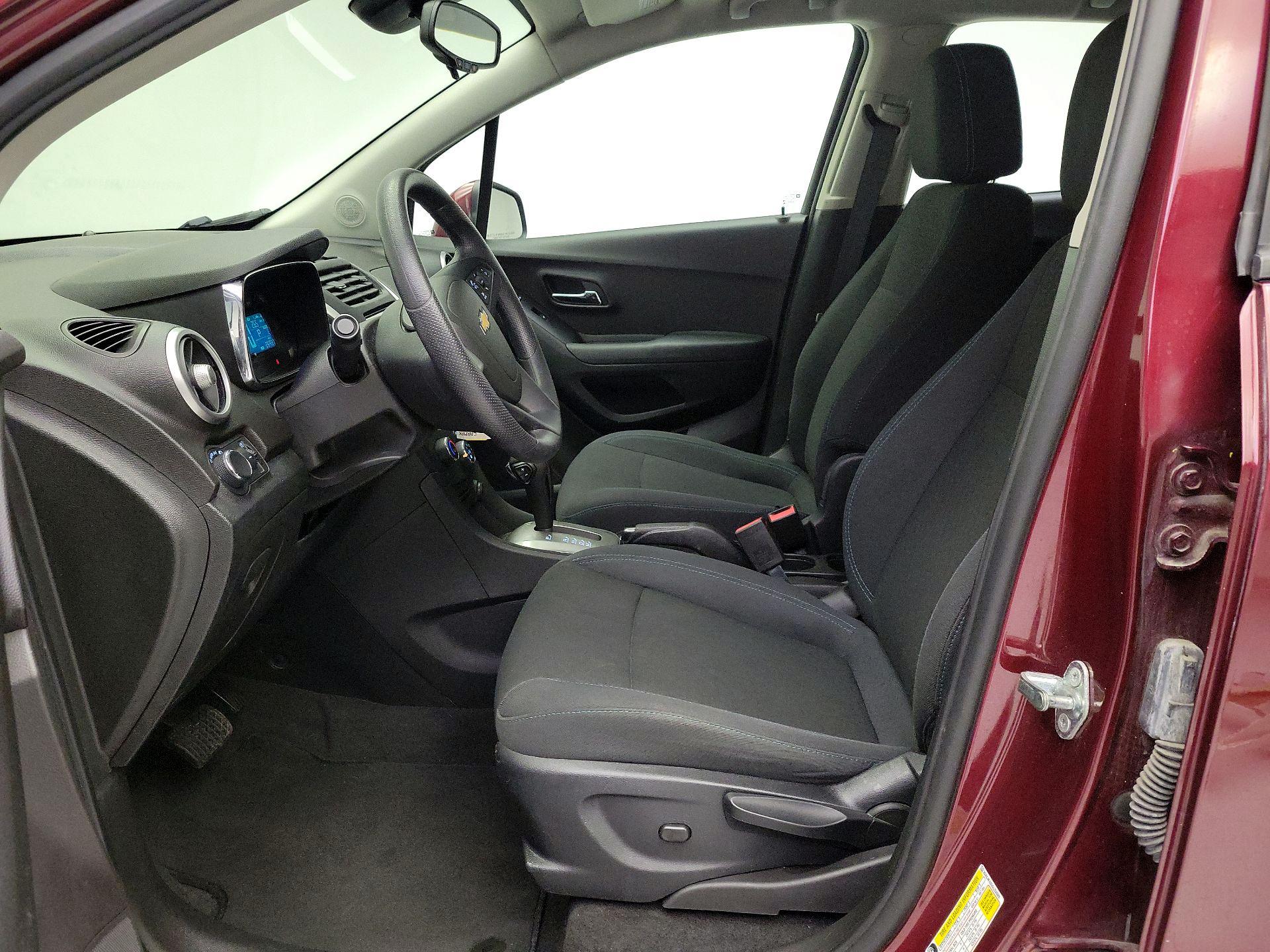 Thumbnail: 2016 Chevrolet Trax - 11