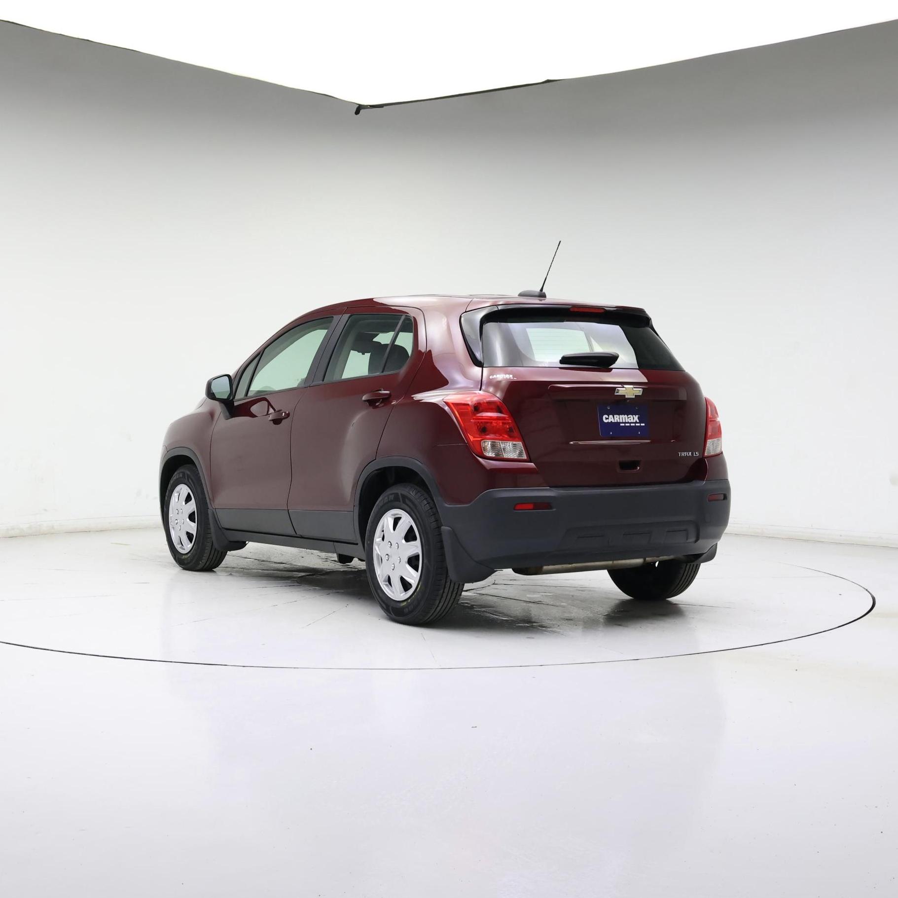 Thumbnail: 2016 Chevrolet Trax - 2