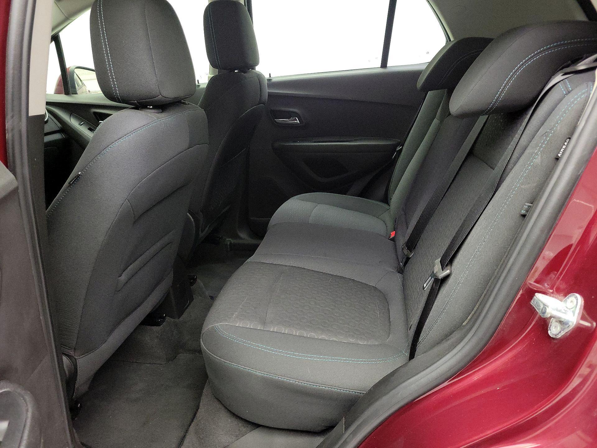 Thumbnail: 2016 Chevrolet Trax - 19