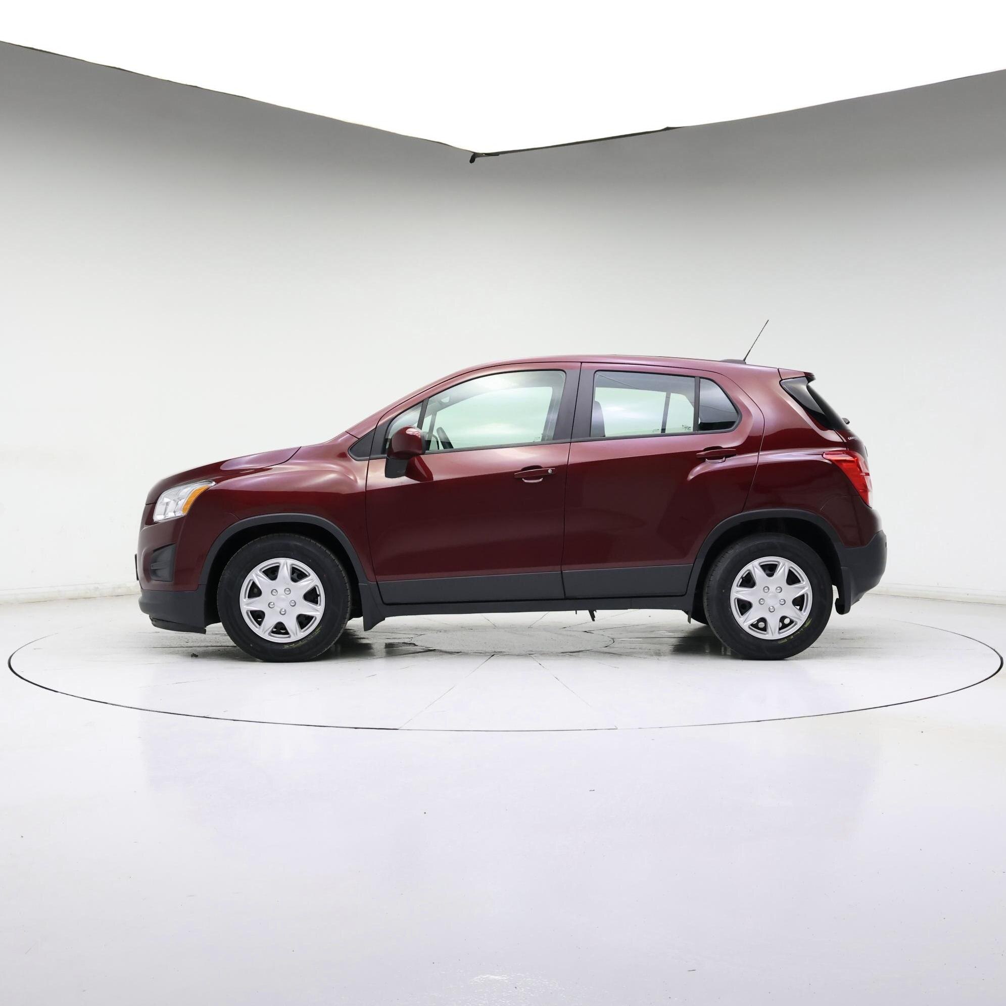 Thumbnail: 2016 Chevrolet Trax - 3