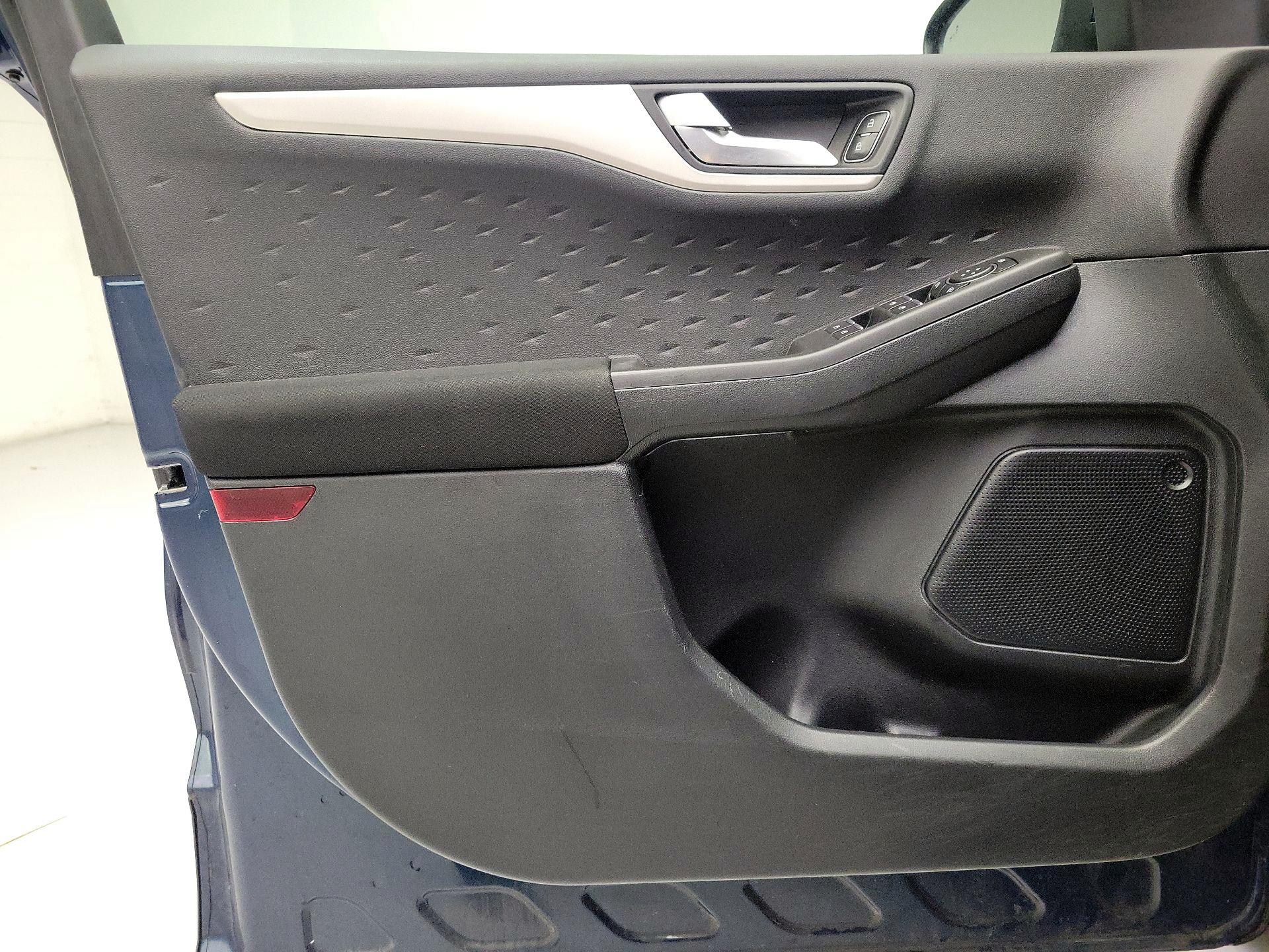 Thumbnail: 2020 Ford Escape - 12