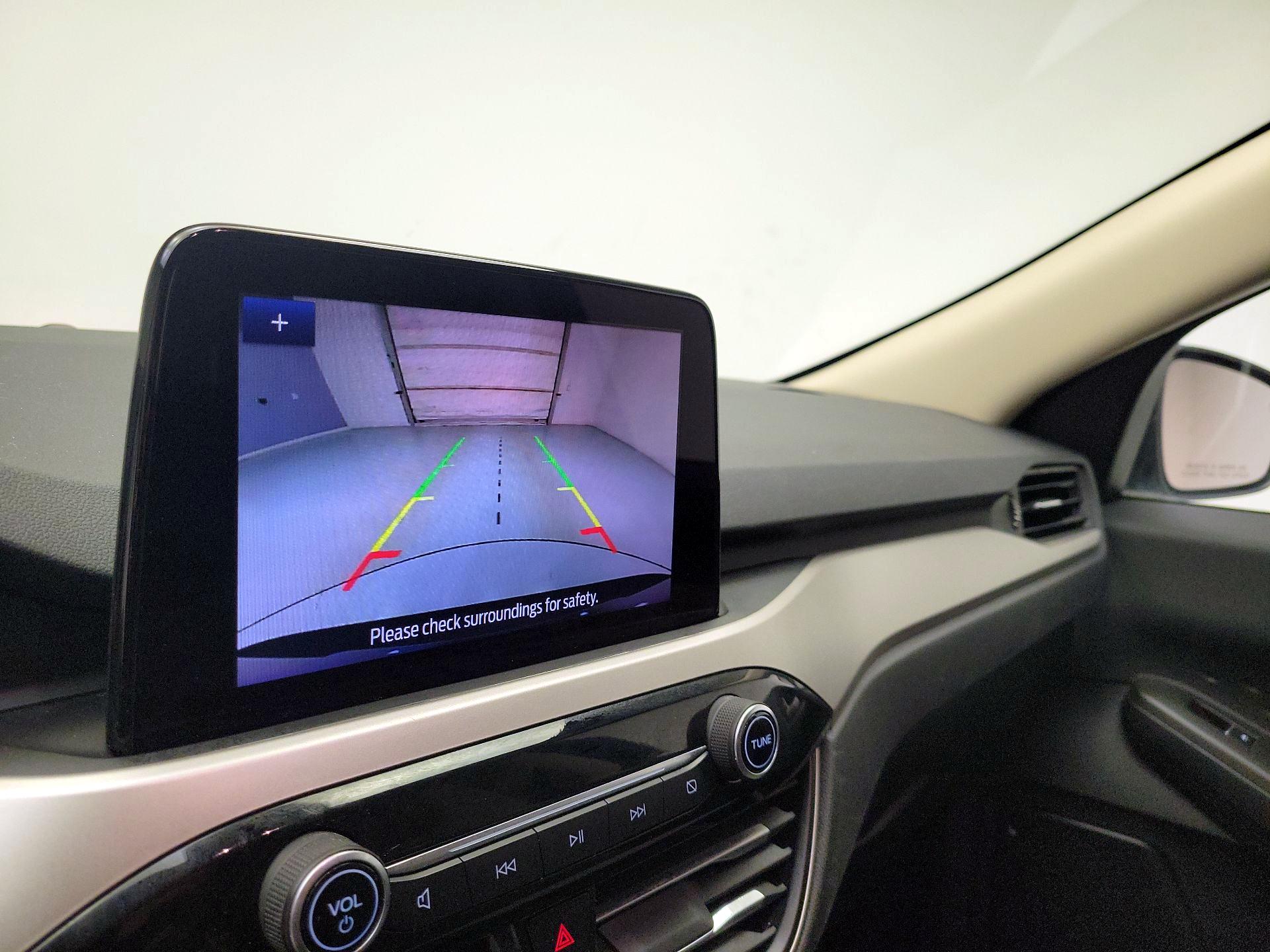 Thumbnail: 2020 Ford Escape - 14