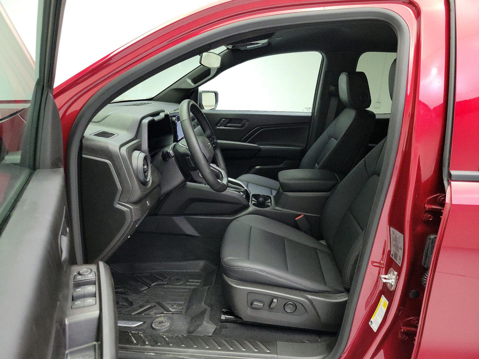 Thumbnail: 2025 Chevrolet Colorado - 11