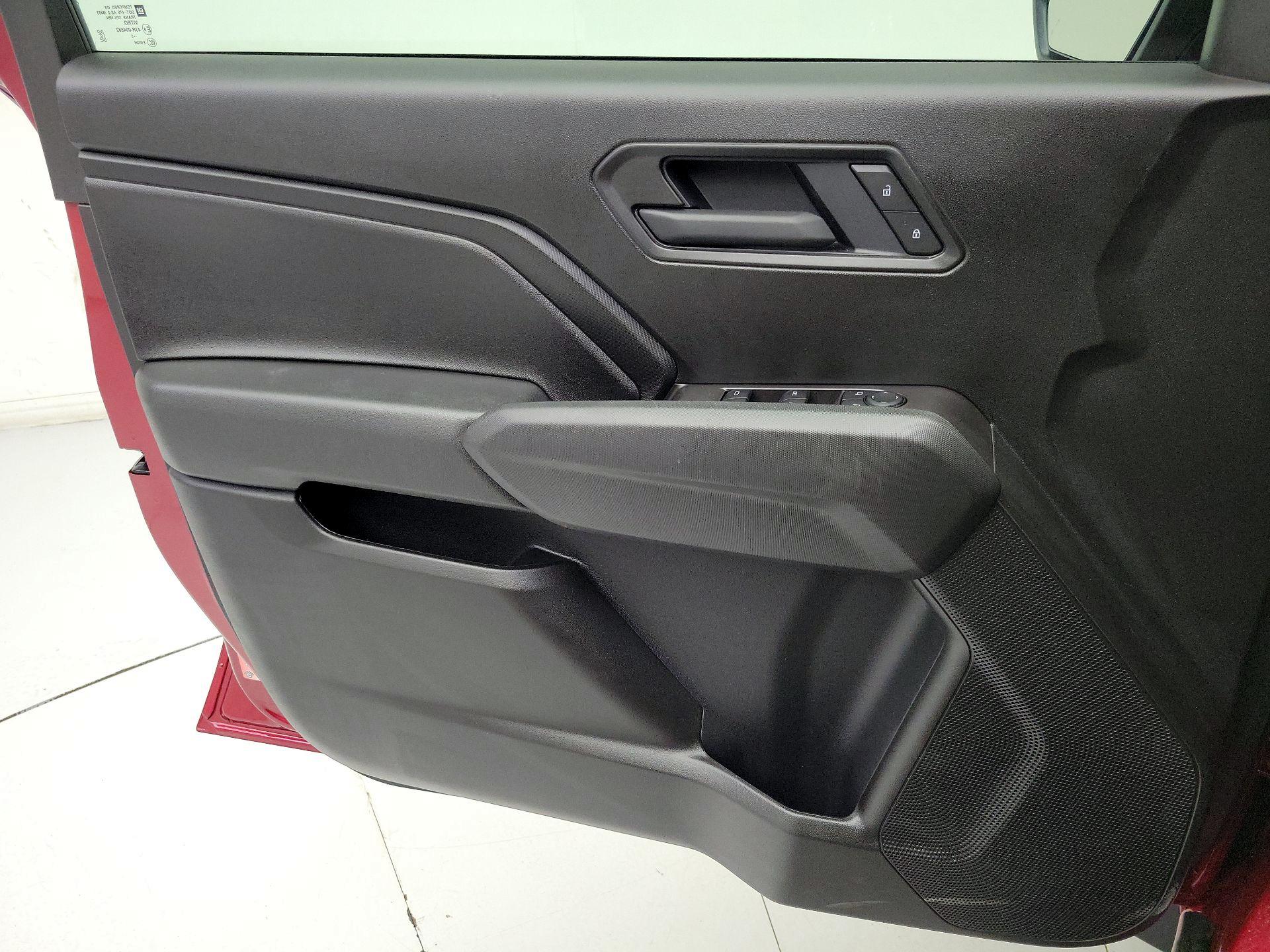 Thumbnail: 2025 Chevrolet Colorado - 12