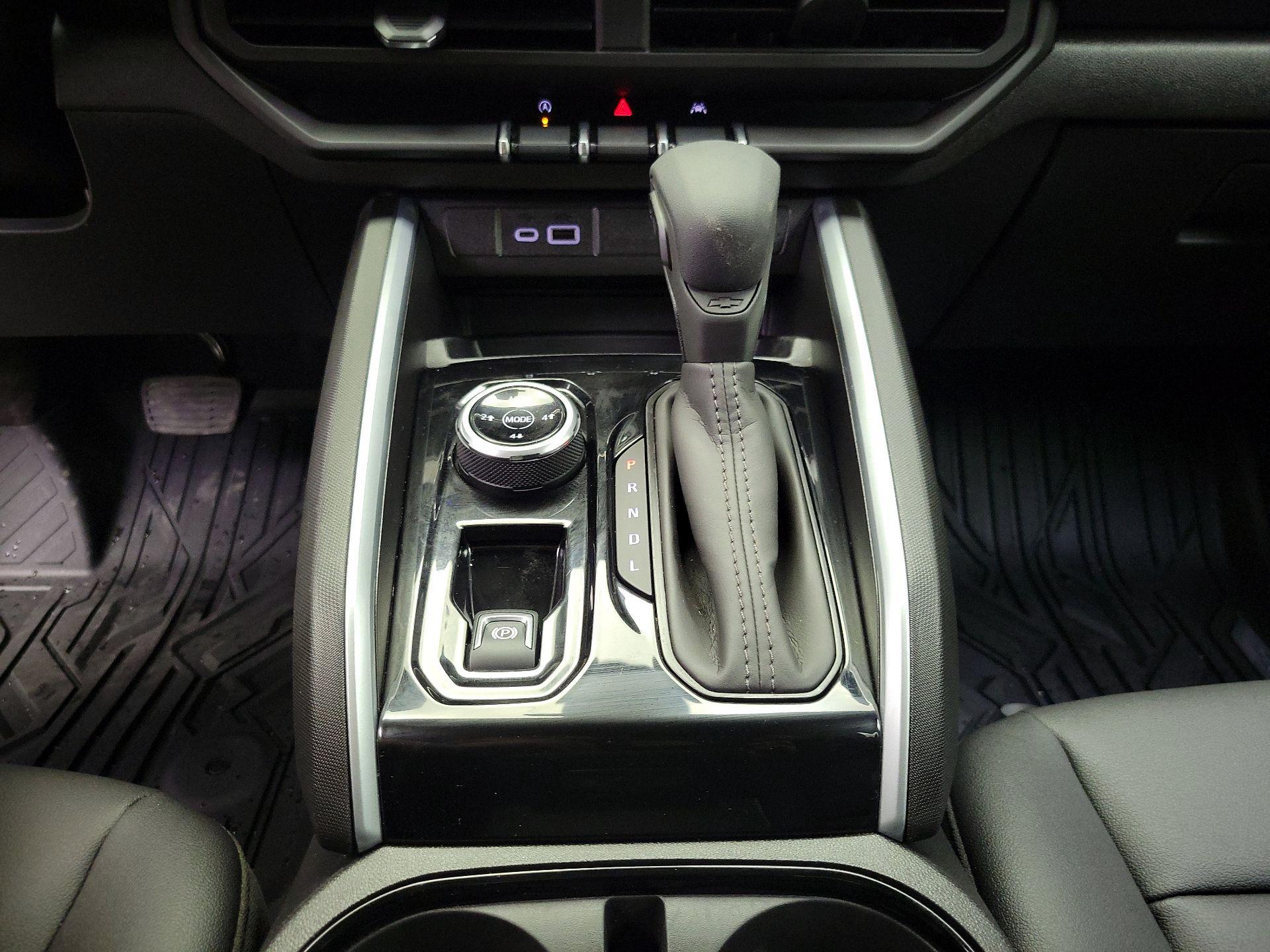 Thumbnail: 2025 Chevrolet Colorado - 18