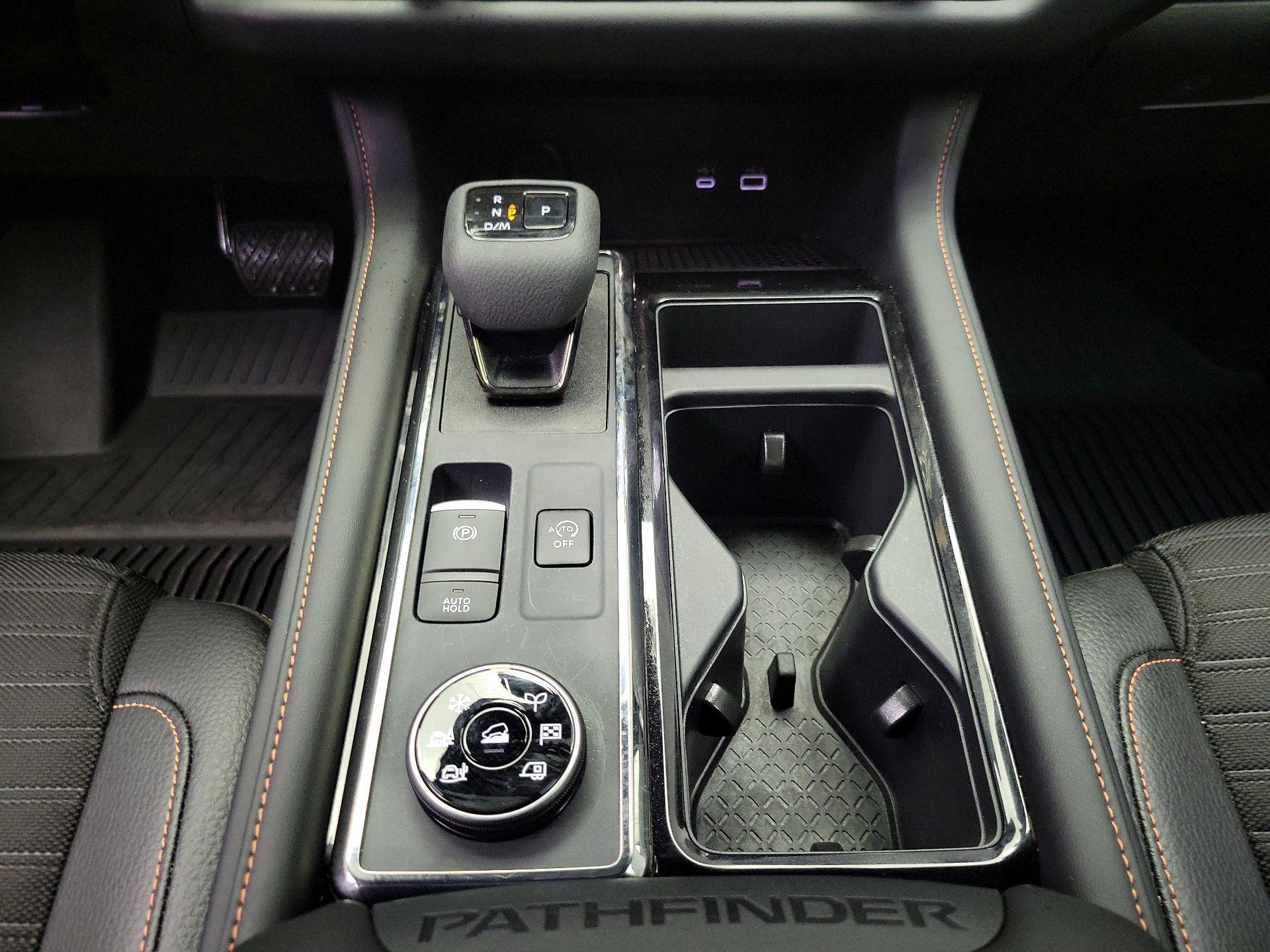 Thumbnail: 2025 Nissan Pathfinder - 17