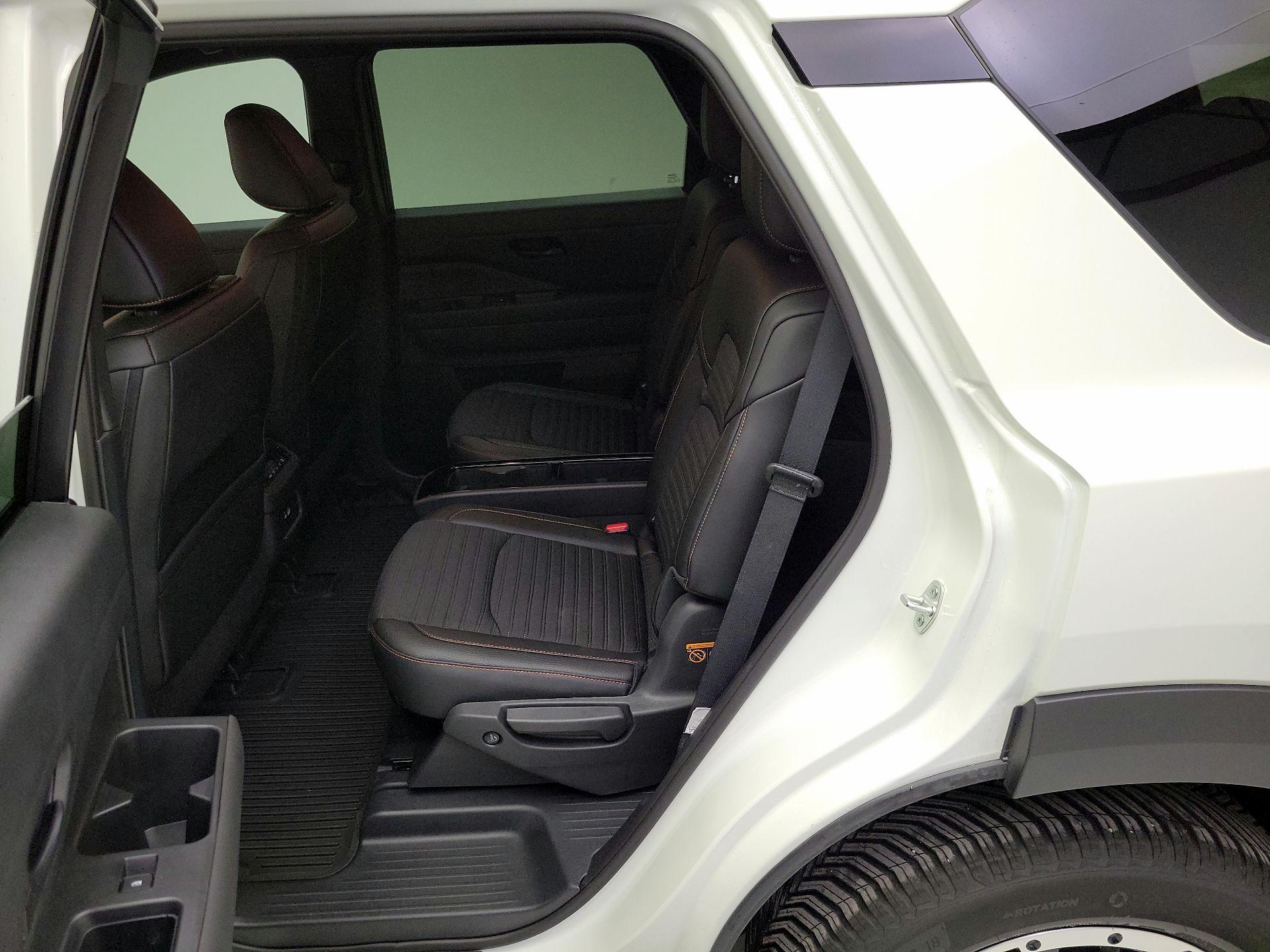 Thumbnail: 2025 Nissan Pathfinder - 19
