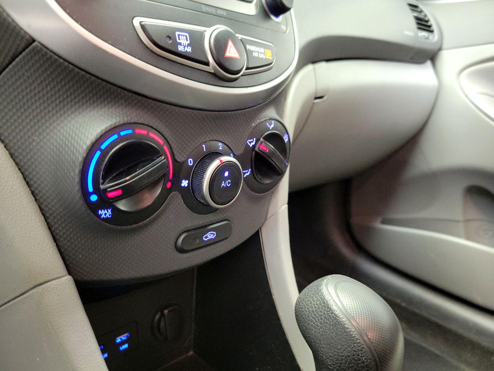 Thumbnail: 2017 Hyundai Accent - 15