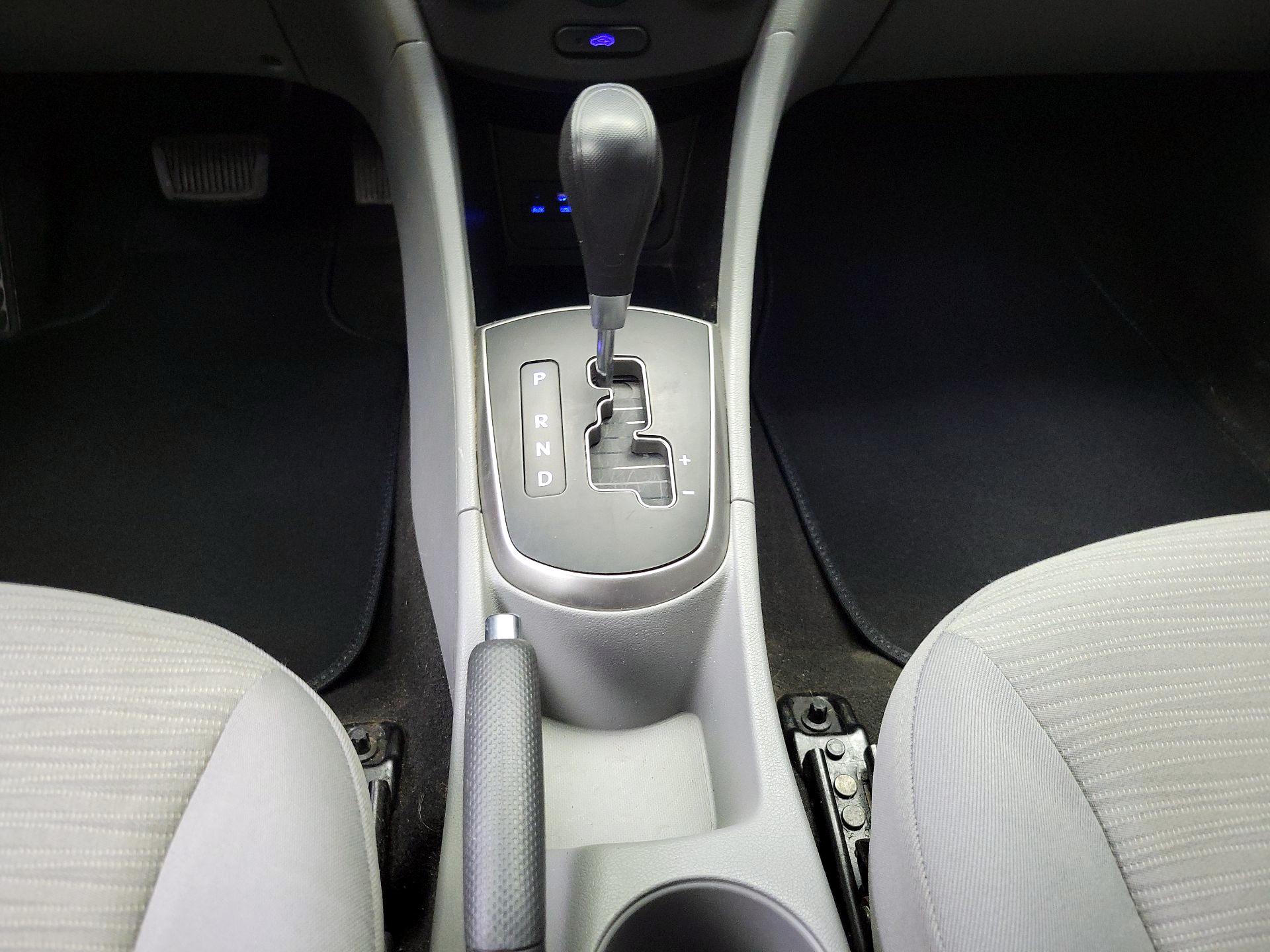 Thumbnail: 2017 Hyundai Accent - 16