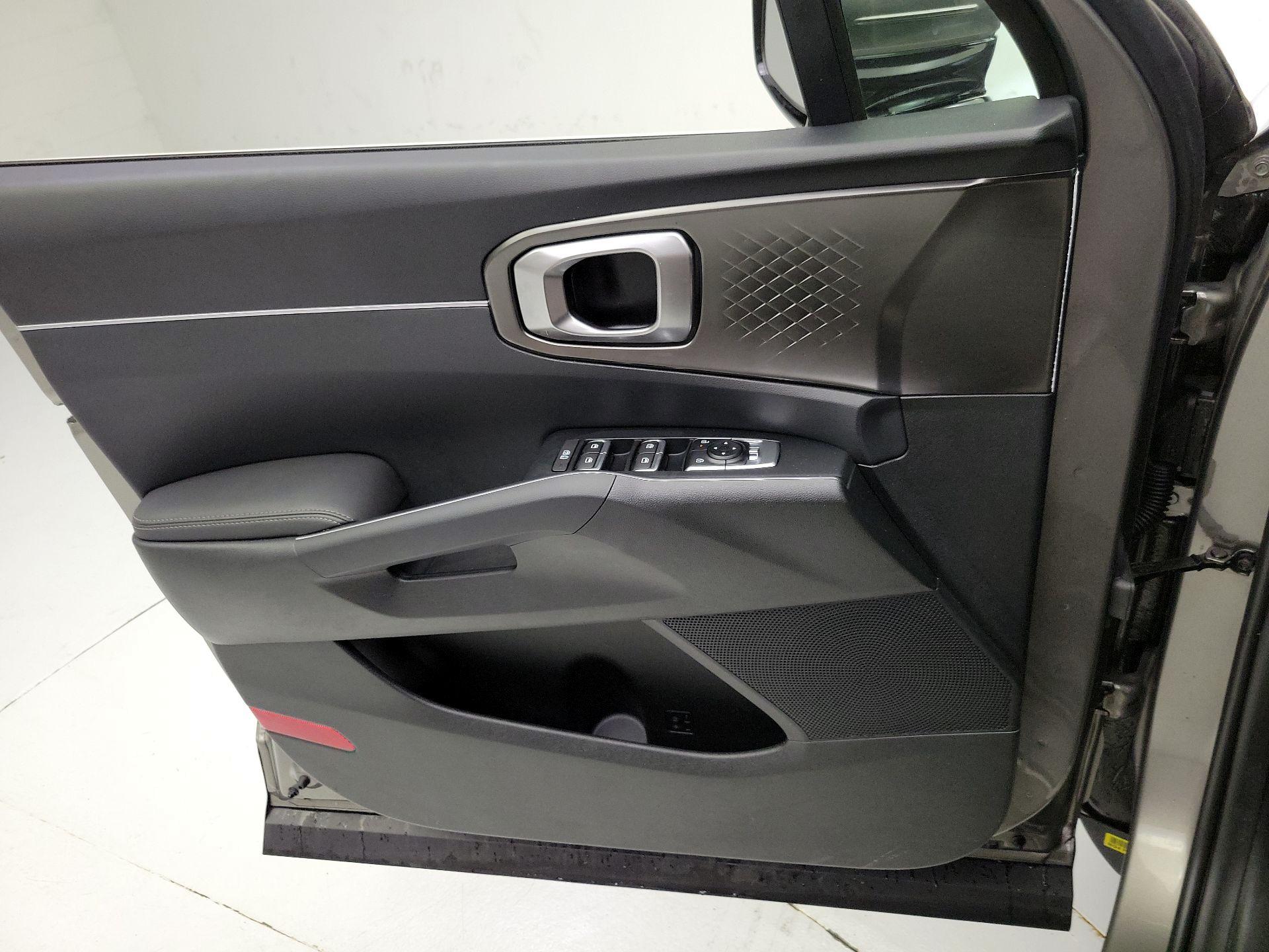 Thumbnail: 2025 Kia Sorento - 12