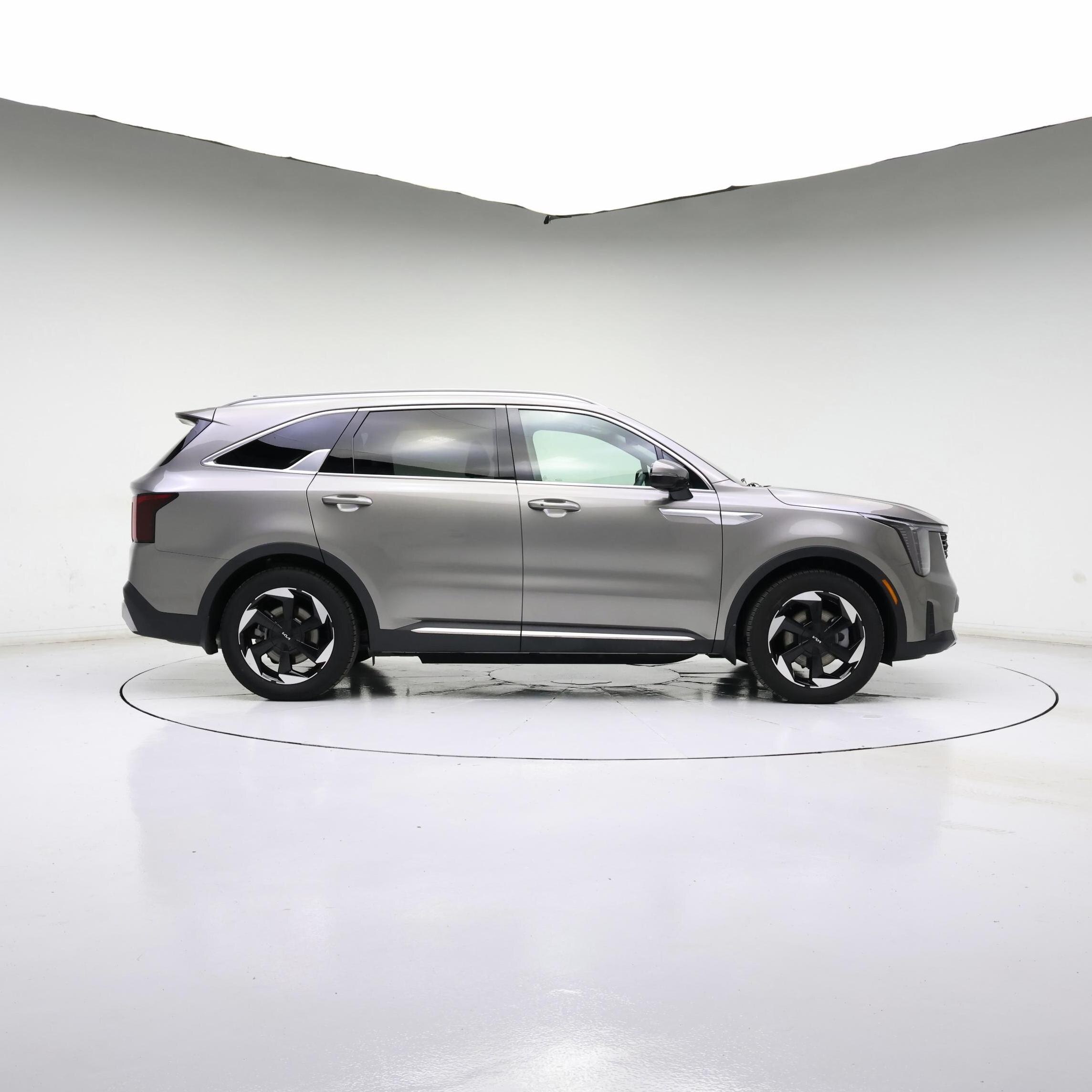 Thumbnail: 2025 Kia Sorento - 3