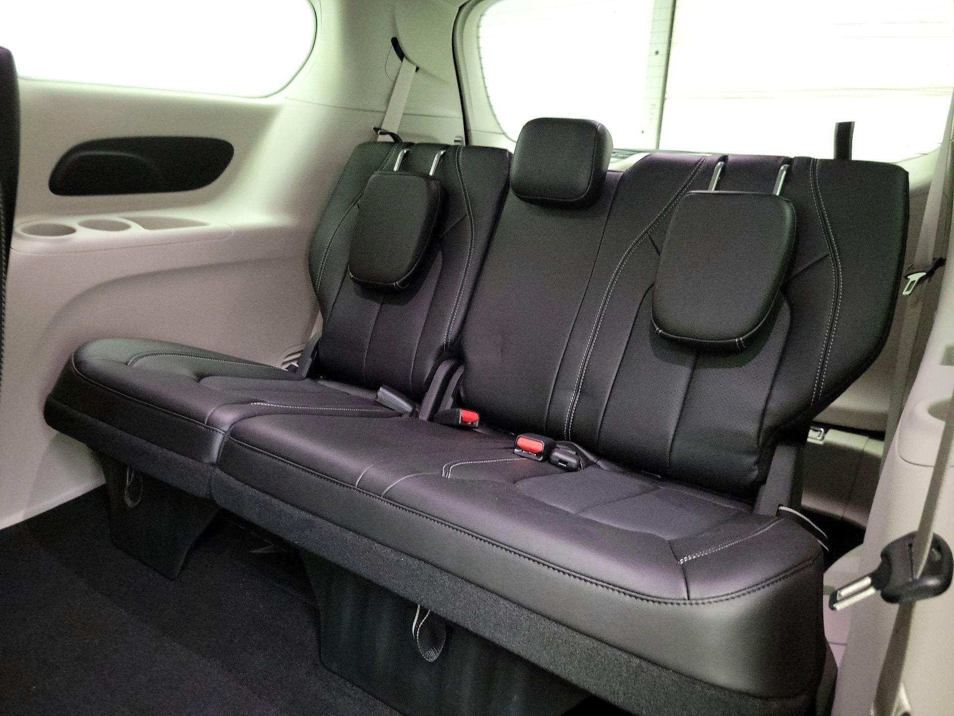 Thumbnail: 2024 Chrysler Pacifica - 20