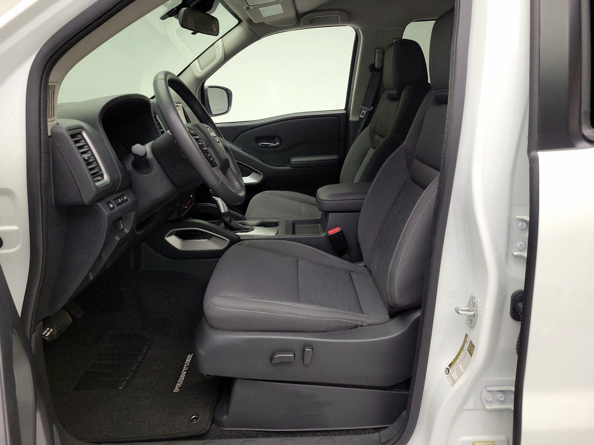 Thumbnail: 2022 Nissan Frontier - 11