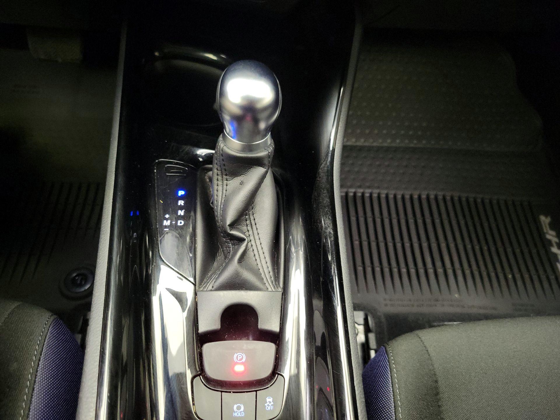 Thumbnail: 2020 Toyota C-HR - 17