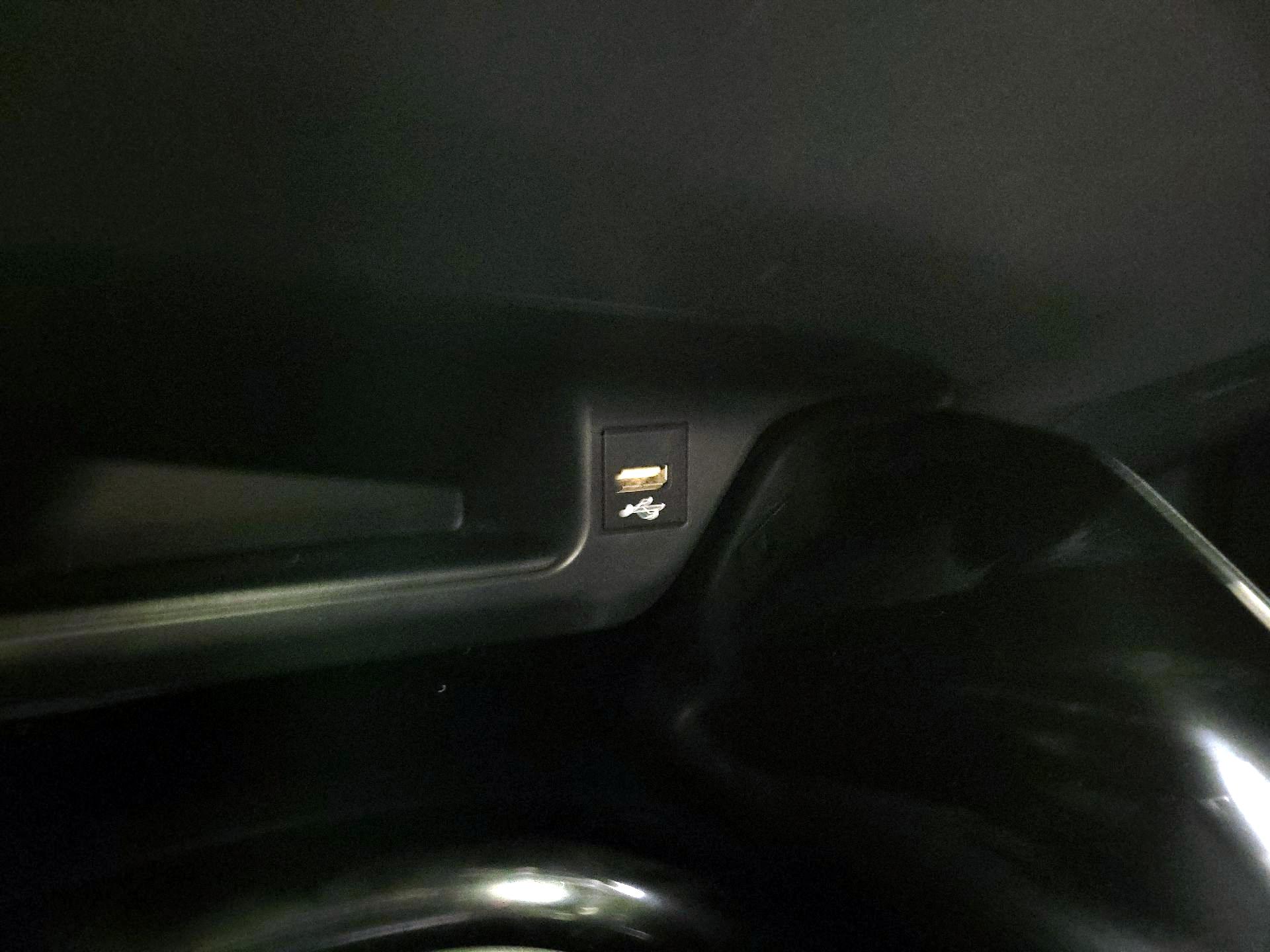 Thumbnail: 2020 Toyota C-HR - 18