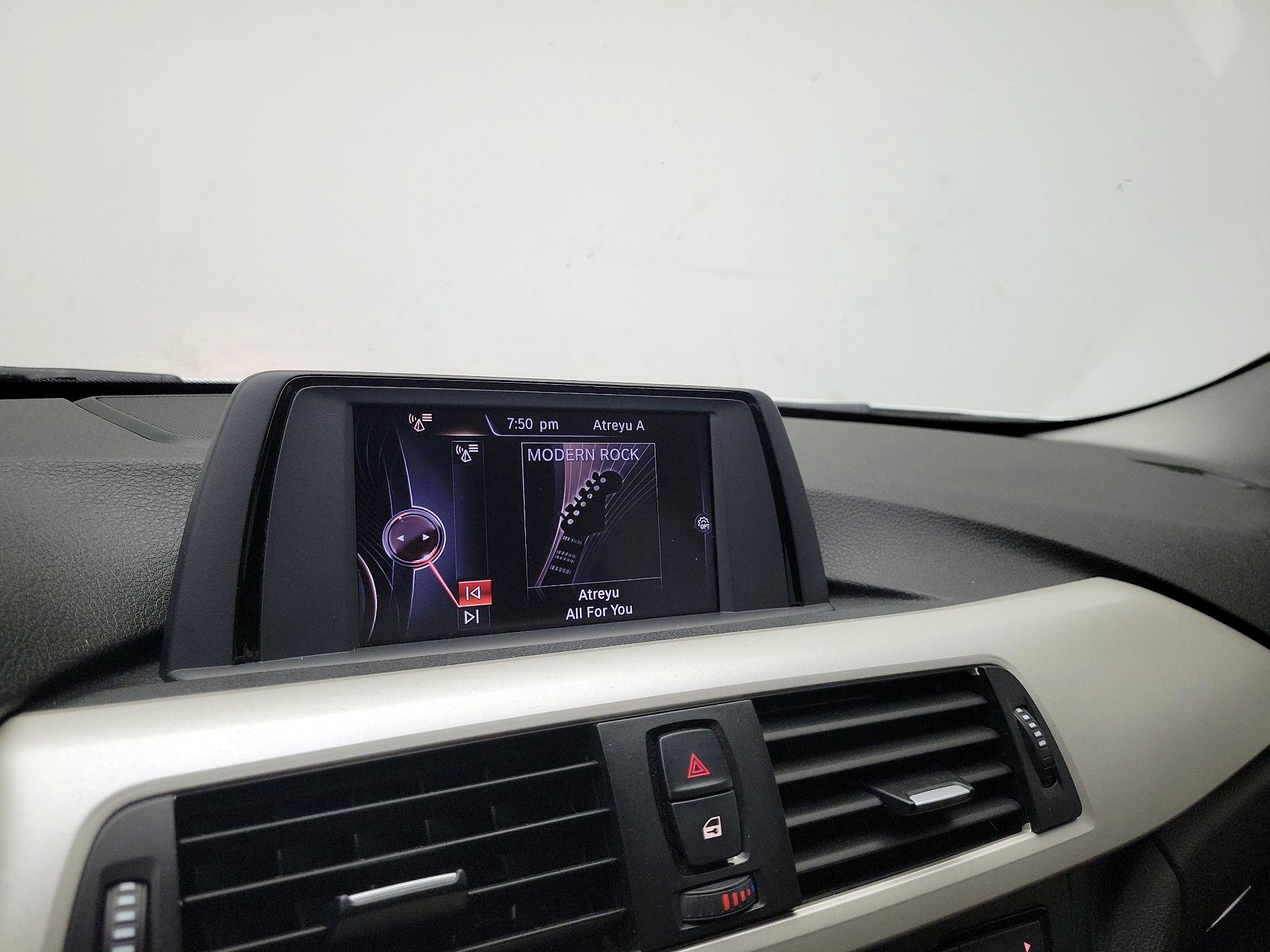 Thumbnail: 2015 BMW 3 Series - 14