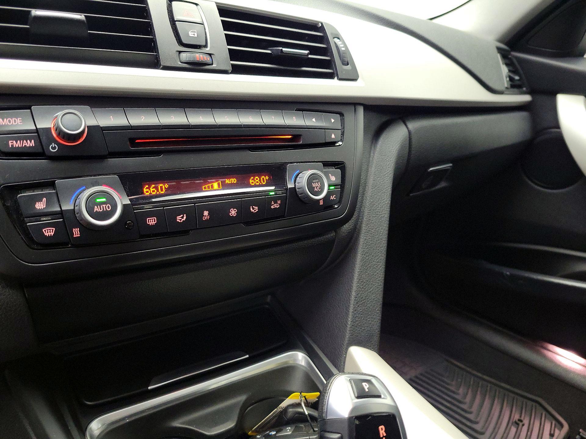 Thumbnail: 2015 BMW 3 Series - 15