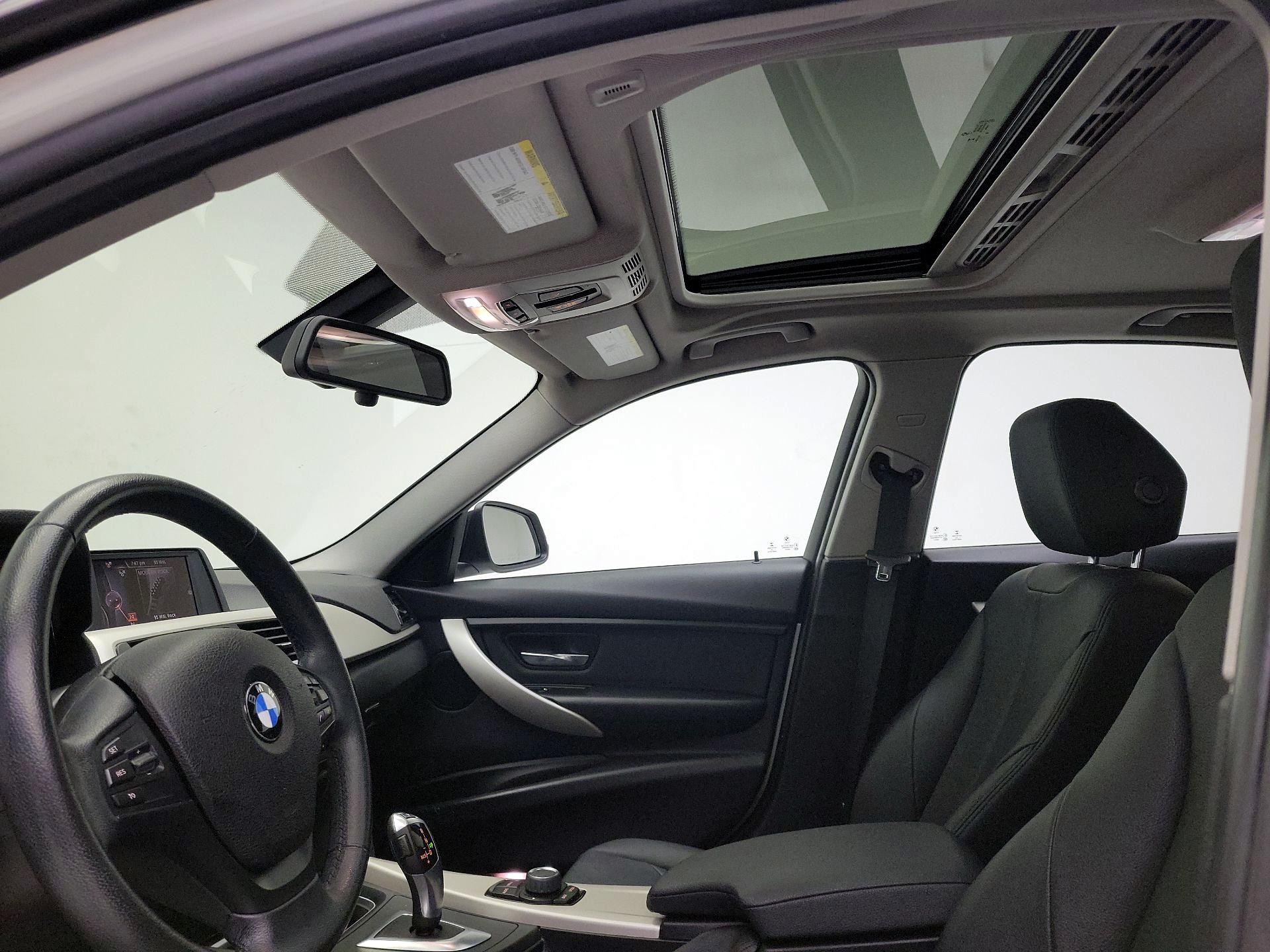 Thumbnail: 2015 BMW 3 Series - 18