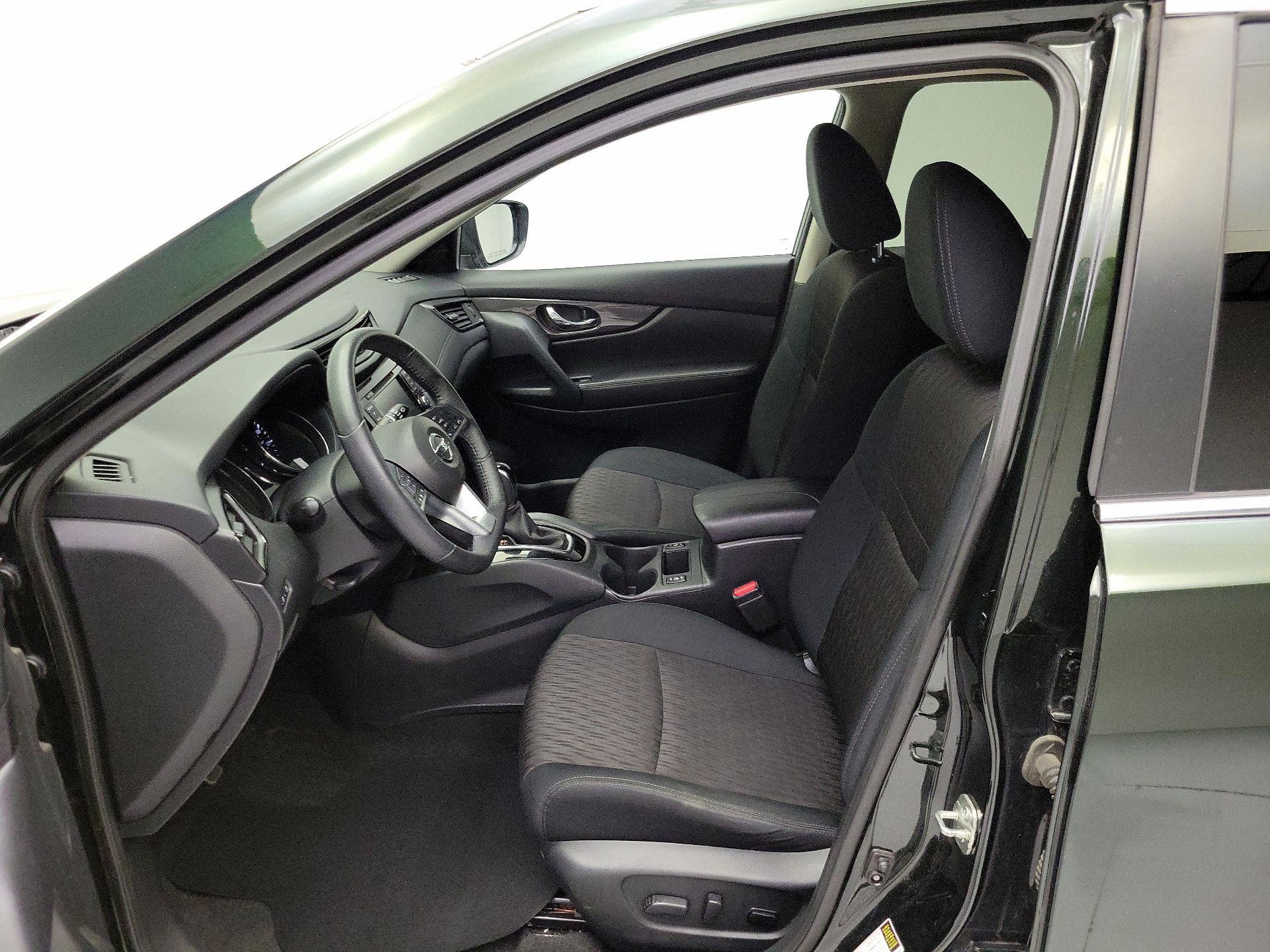 Thumbnail: 2019 Nissan Rogue - 11