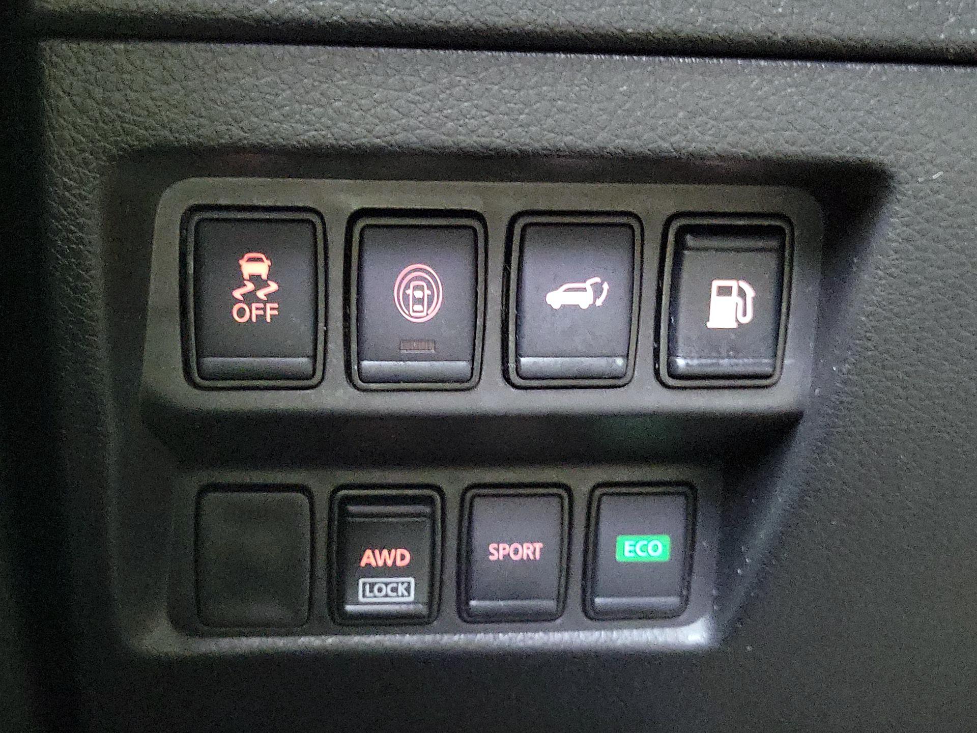 Thumbnail: 2019 Nissan Rogue - 13