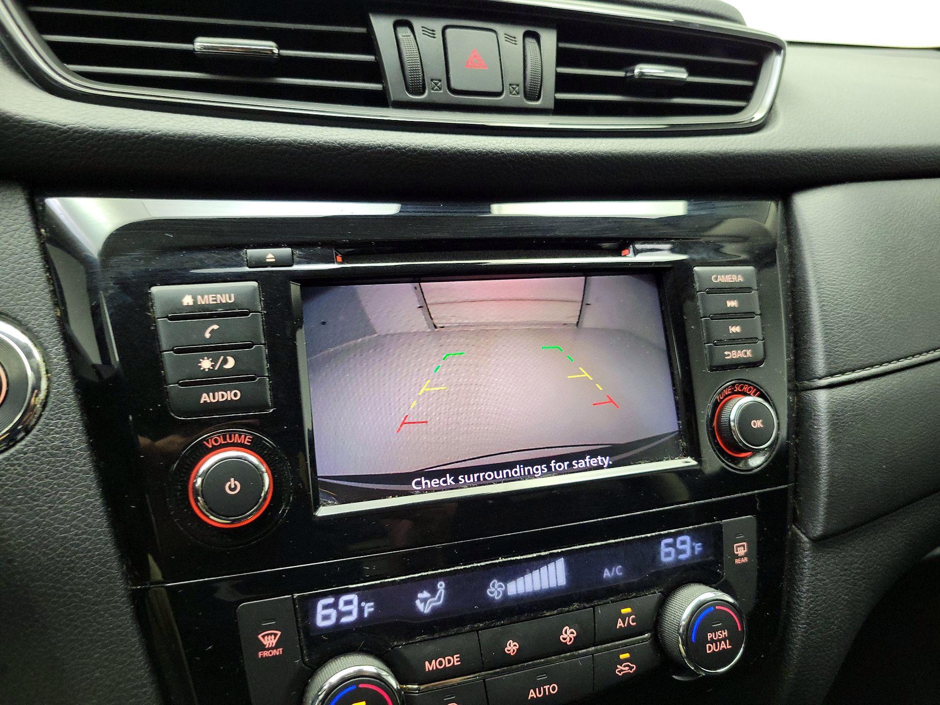 Thumbnail: 2019 Nissan Rogue - 14